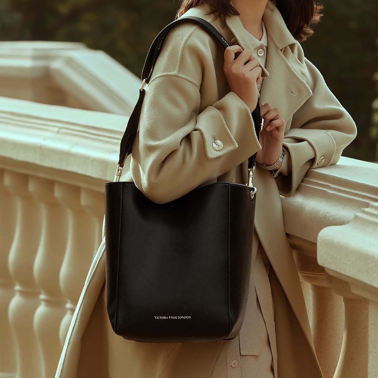 VICTORIA HYDE Women's Leather Fashion Buckle Bucket Bag - Large Capacity Shoulder Handbag Purse for Work, Travel & Everyday Use