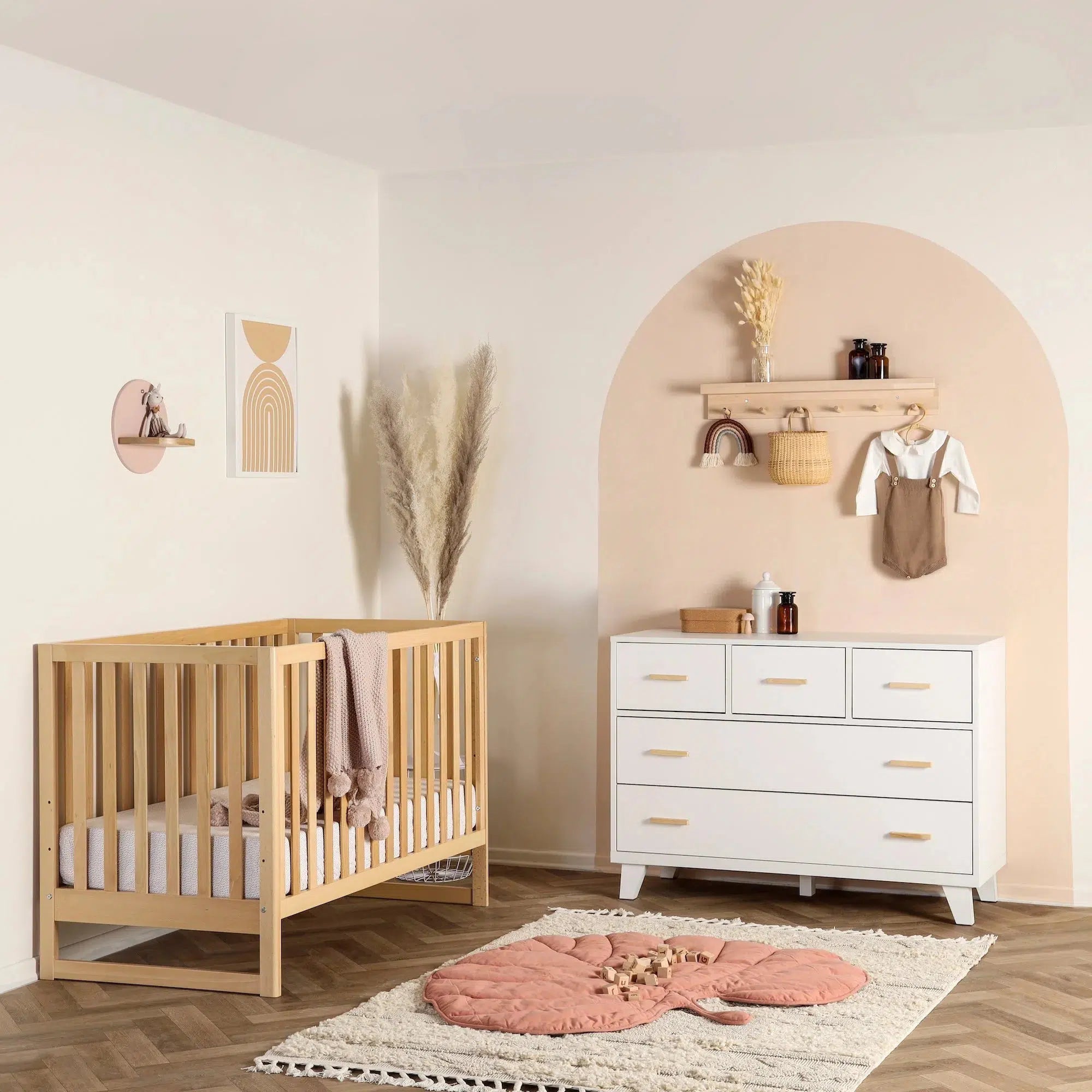 Austin 3-in-1 Convertible Baby Crib - Toddler Bed & Daybed with Adjustable Mattress Height | Nursery Furniture for Newborns & Growing Kids | Perfect for Small Spaces & Modern Nurseries