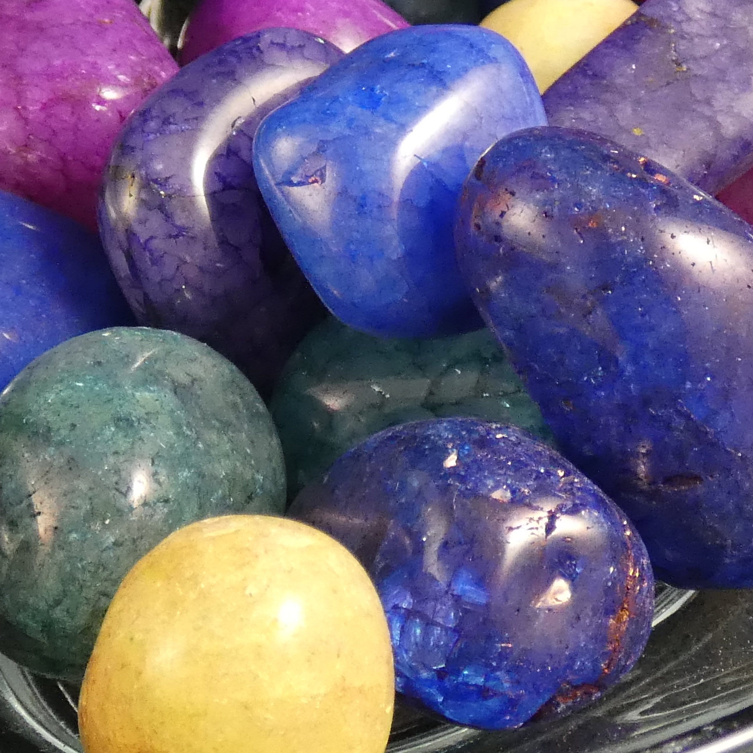Healing Crackled Quartz Tumbled Stones - Natural Gemstones for Chakra Balancing, Meditation & Energy Work - Perfect for Home Decor, Jewelry Making & Spiritual Practices