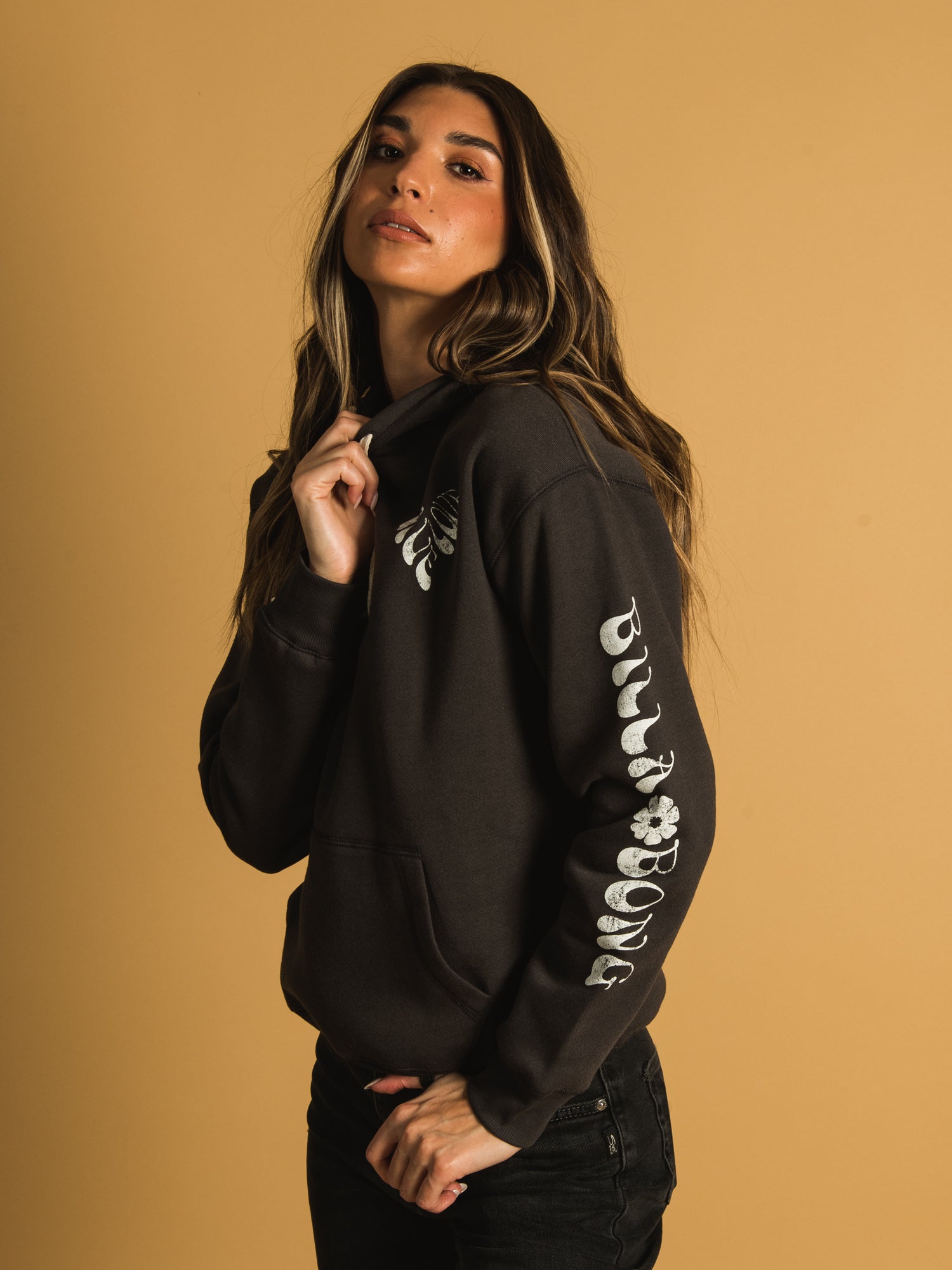 BILLABONG Give Love Hoodie - Women's & Men's Pullover Sweatshirt | Cozy Fleece Lined | Clearance Sale - Perfect for Casual Wear, Street Style & Outdoor Activities