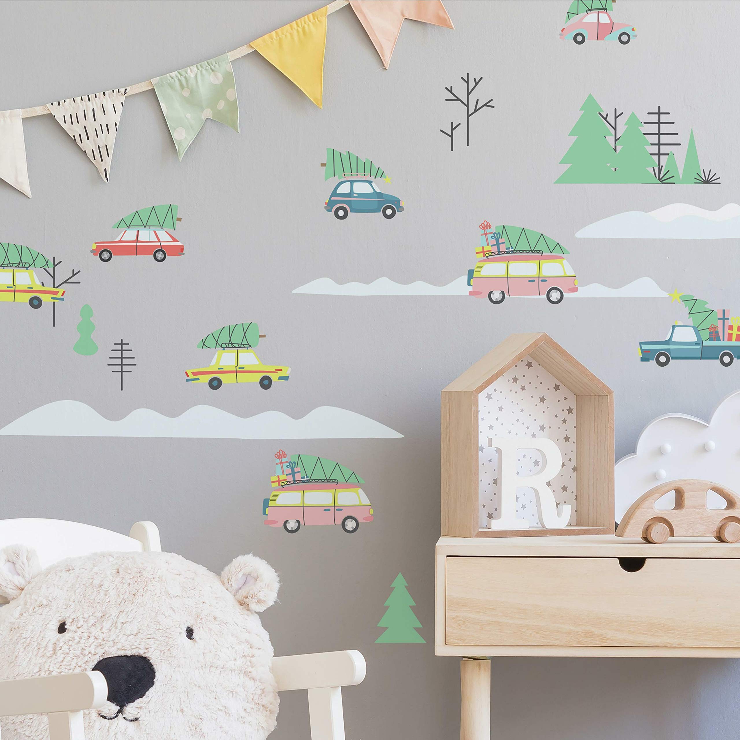 RoomMates RMK4478SCS Retro Christmas Cars Peel and Stick Wall Decals - Easy DIY Holiday Decor for Bedroom, Nursery & Living Room - Perfect for Christmas Party, Home Decor & Gift Giving