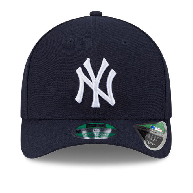 New Era 9Forty M Crown New York Yankees Snapback Baseball Cap - Navy Blue Adjustable Hat for Men & Women - Perfect for Baseball Games, Streetwear & Casual Outfits