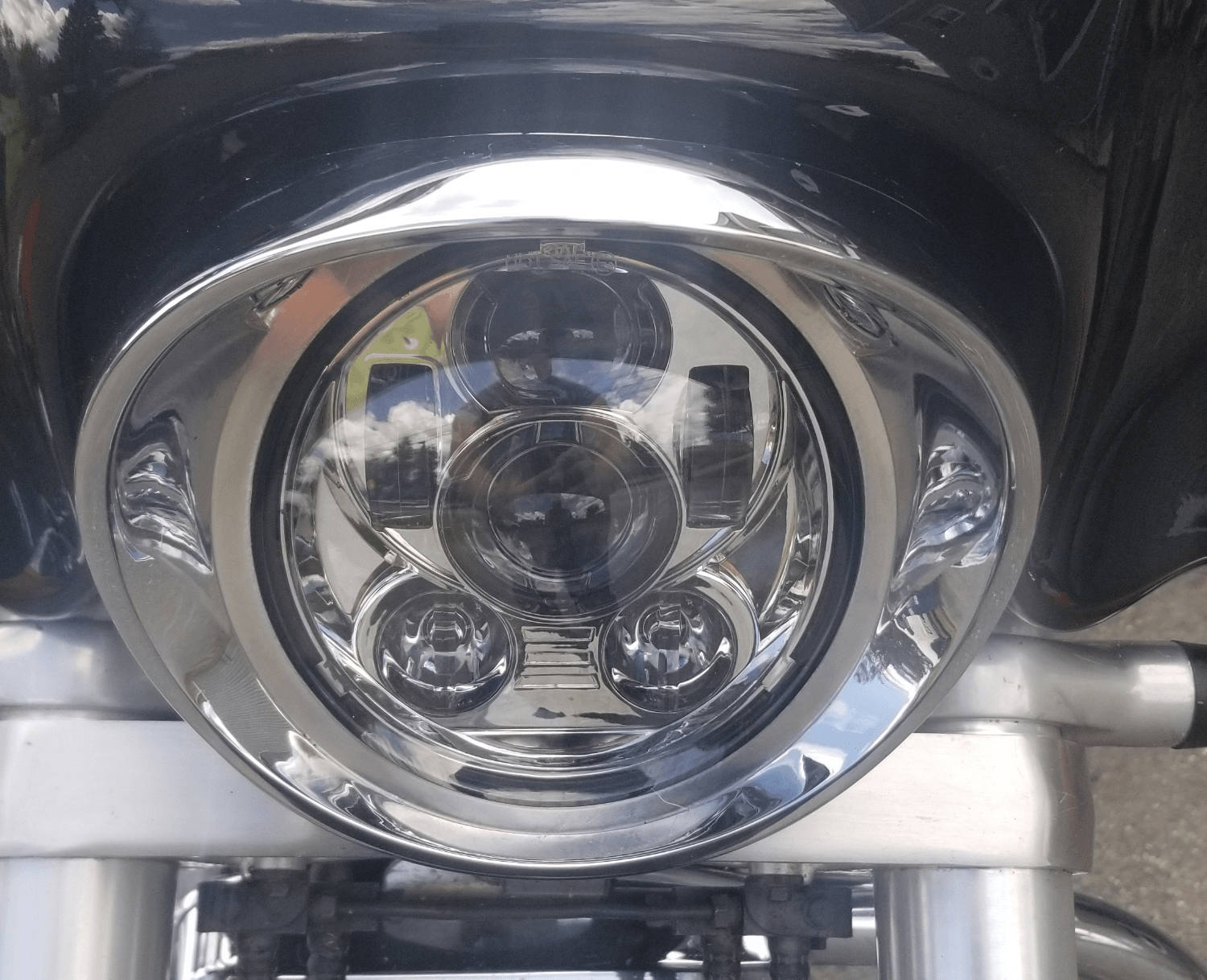 Eagle Lights Generation III LED Headlight Kit for Honda VTX 1300 & 1800 Motorcycles - High Brightness, Easy Installation with VTX Bracket & Hardware - Perfect for Night Riding and Enhanced Visibility