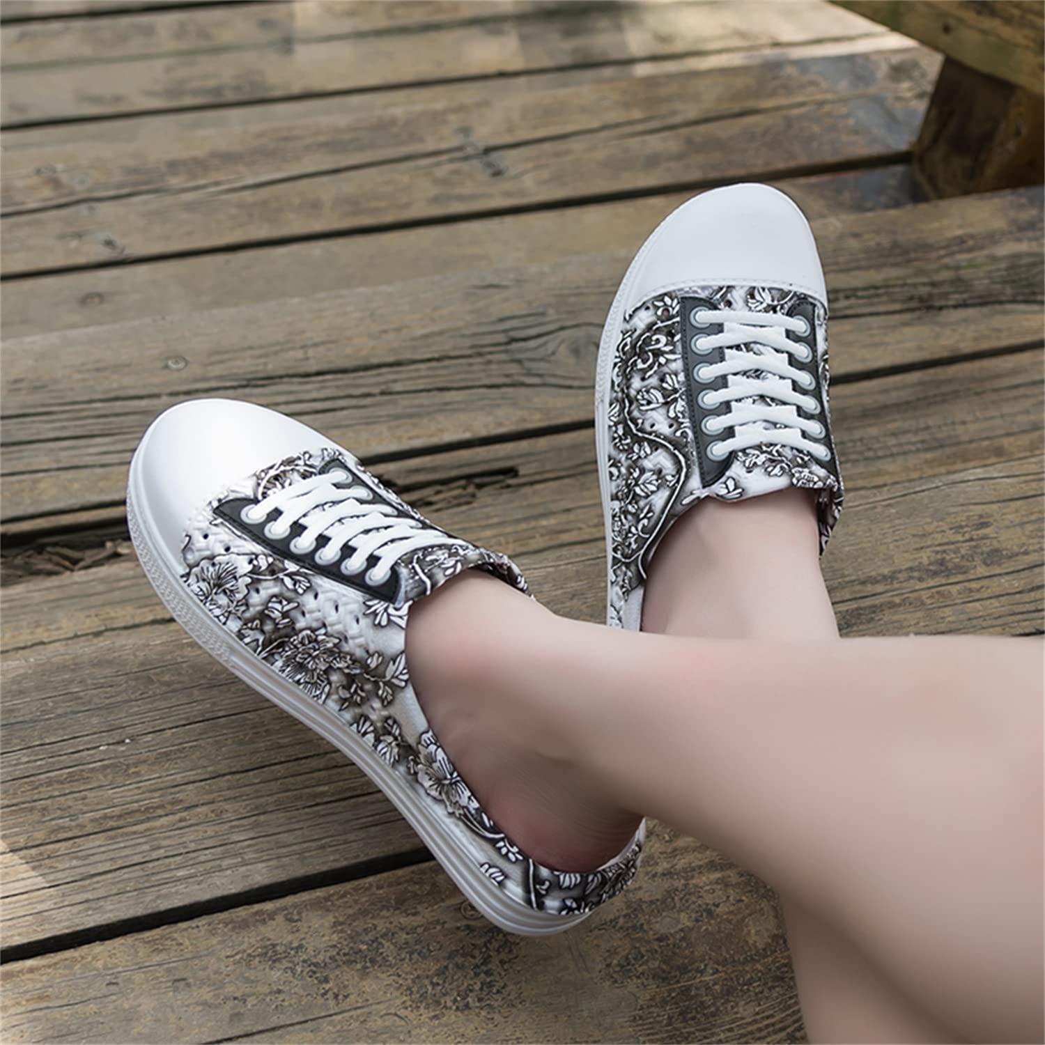 **Women's Garden Clogs - Breathable Water Shoes for Beach, Bathing, Walking & Travel - Comfortable Slip-On Slippers for Home & Outdoor Use**    *(Use Cases: Perfect for beach outings, poolside relaxation, gardening, quick errands, and cozy indoor wear.)*