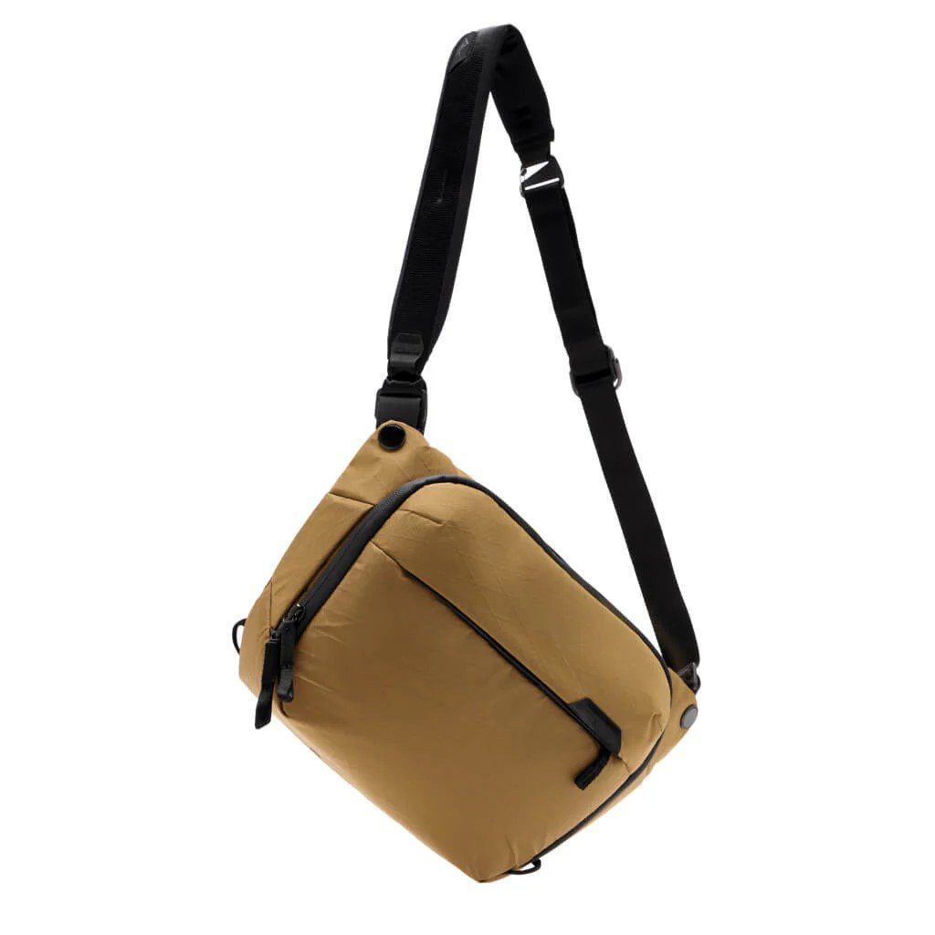Peak Design Everyday Sling v2 (6L) - Compact Camera Bag for DSLR & Mirrorless - Perfect for Travel, Hiking & Street Photography (Coyote)