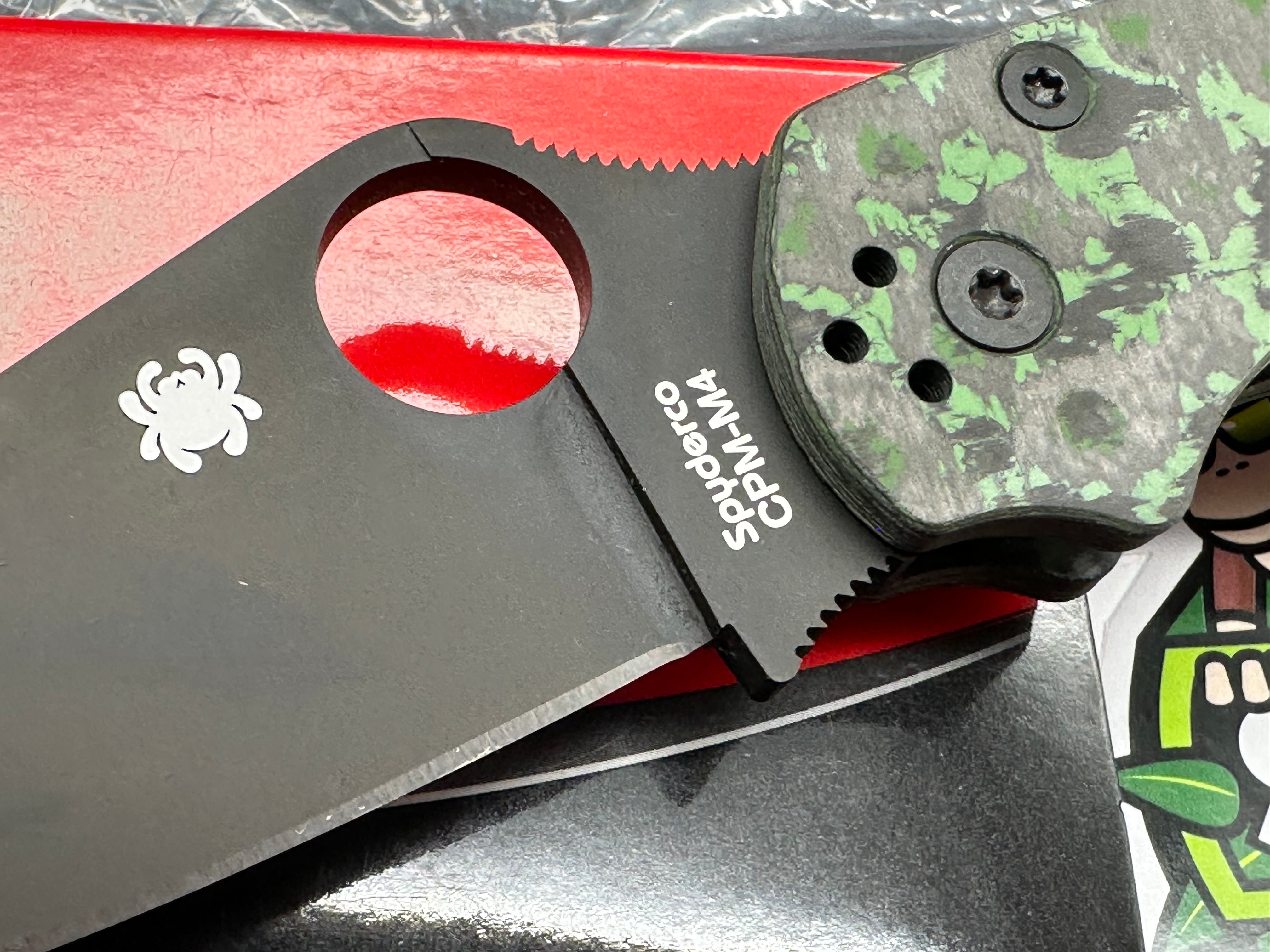 Spyderco Para 2 Folding Knife - New in Box, Green Jungle Camo, M4 Steel Blade - Perfect for Outdoor Camping, Hunting & Survival Gear