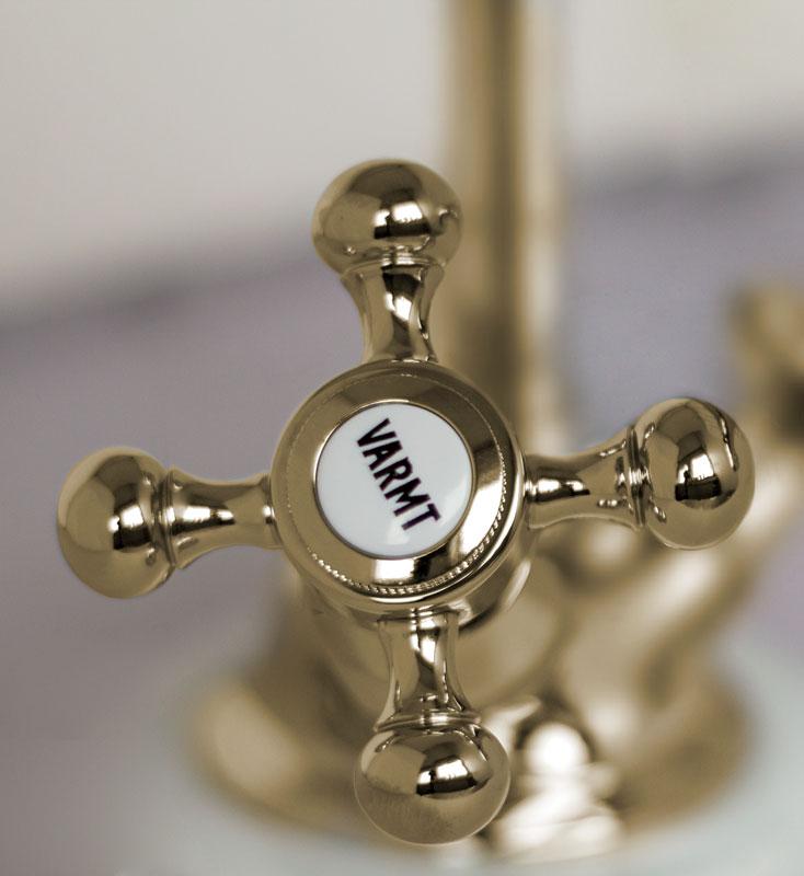 Kensington II Brass Kitchen Faucet - High-Quality Mixer Tap for Modern Kitchens | Perfect for Cooking, Washing Dishes & Home Renovation