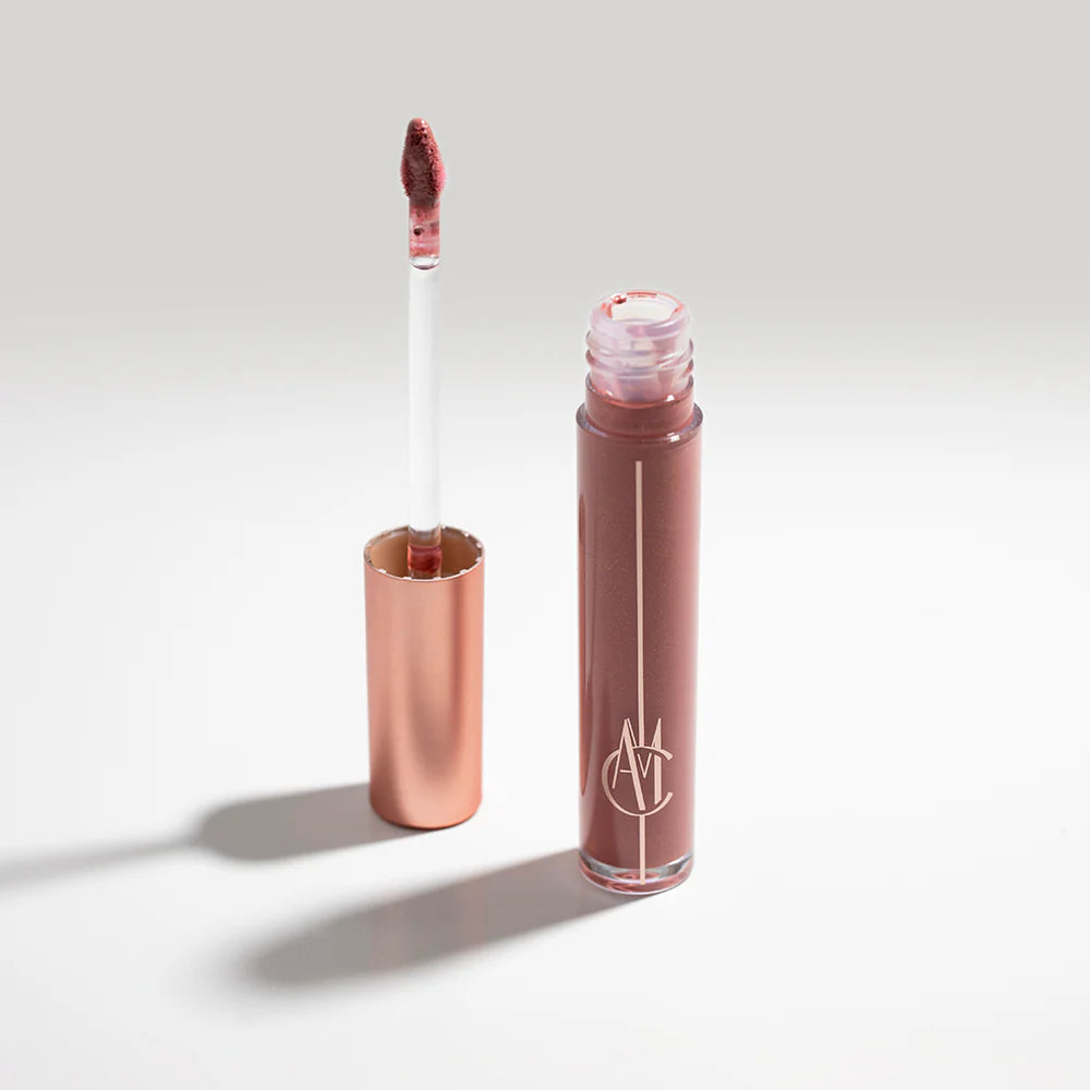Anna Marti Cosmetics Velvet Lip Gloss - Hydrating Matte Liquid Lipstick, Long Lasting & Non-Sticky, Vegan & Cruelty Free (Perfect for Date Night, Parties & Everyday Wear)