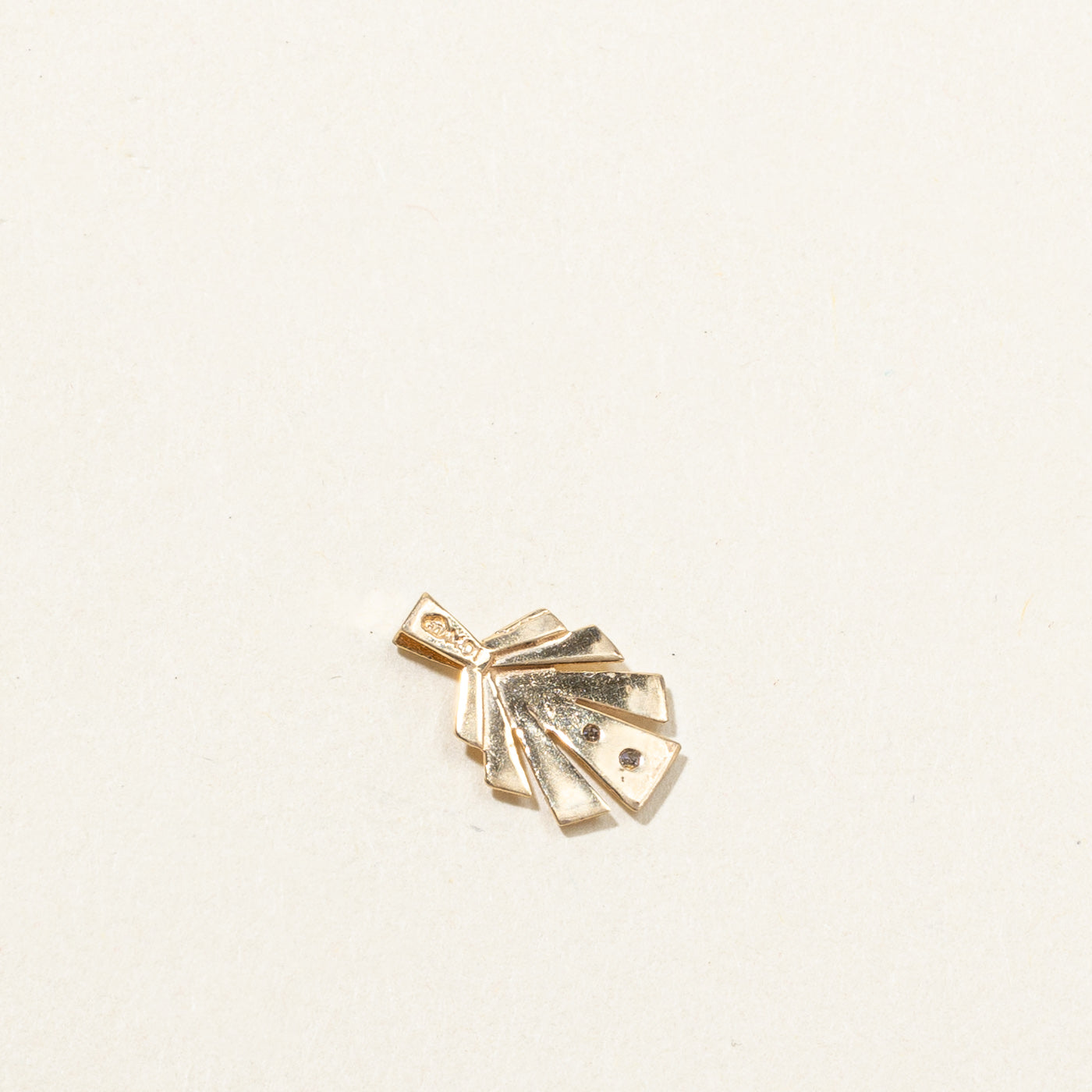10K Gold Diamond Pendant Necklace - Elegant & Dainty Jewelry for Women - Perfect for Gifts, Anniversaries & Special Occasions