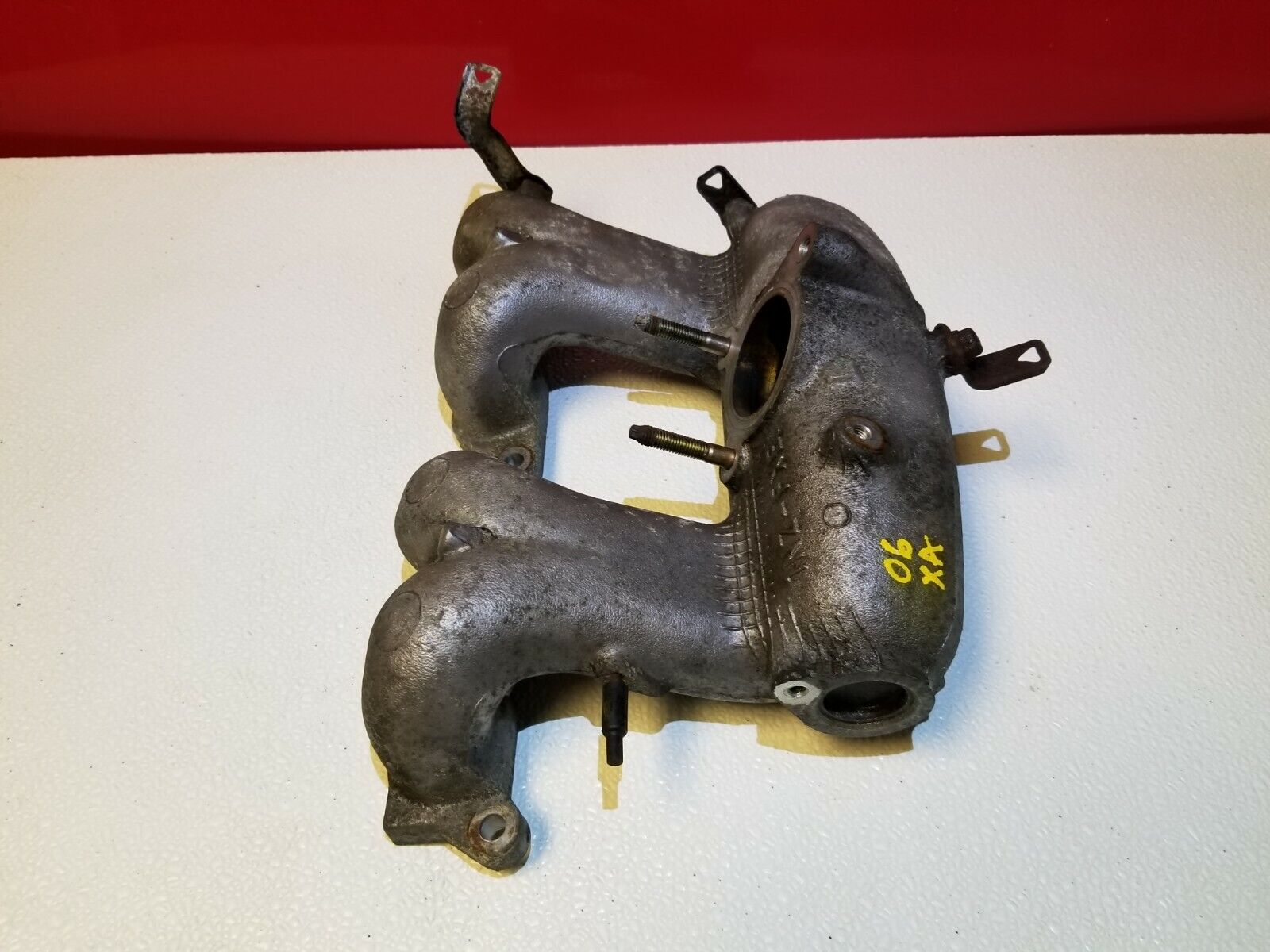 04 05 06 Scion XA 1.5L Lower Intake Manifold OEM Replacement Part - Perfect for Engine Performance Upgrade & Repair