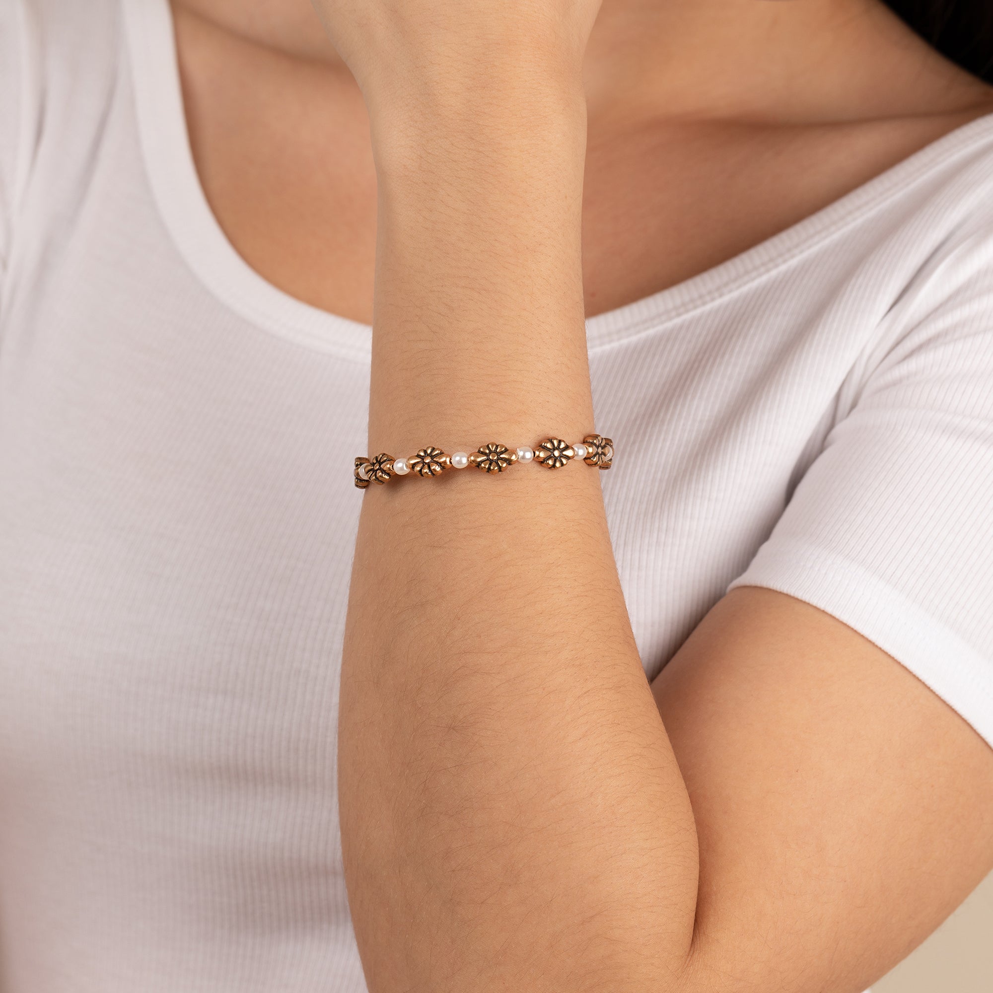 Daisy and Pearl Motif Charm Bangle Bracelet for Women - Elegant Fashion Jewelry Gift for Birthday, Anniversary, Party & Special Occasions
