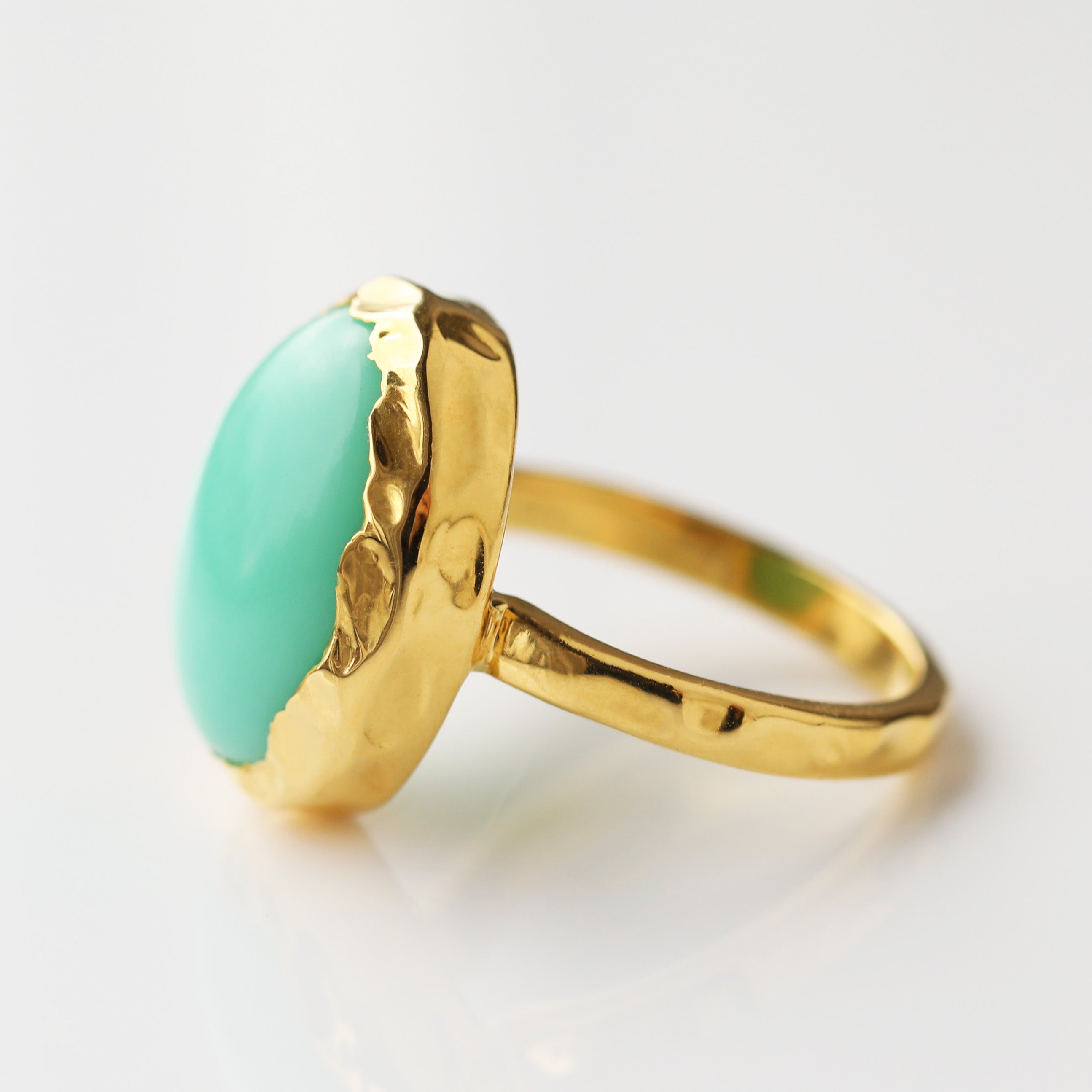 Stunning Chrysoprase Molten Statement Ring for Women – Elegant Green Gemstone Jewelry for Parties, Weddings & Special Occasions
