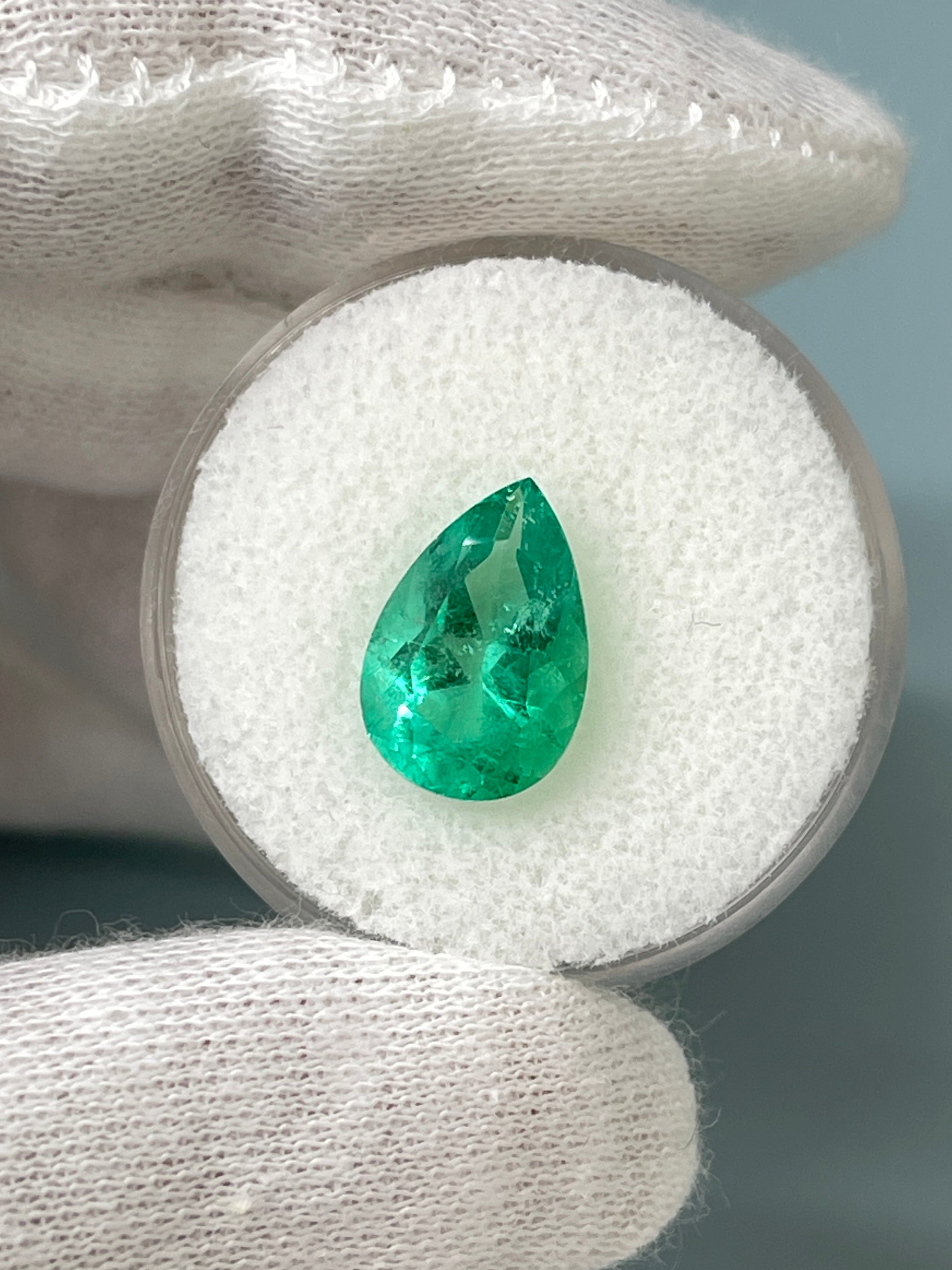 2.95 Carat 12.5x8.5mm Medium Green Natural Colombian Loose Emerald Pear Cut Gemstone for Jewelry Making & Engagement Rings