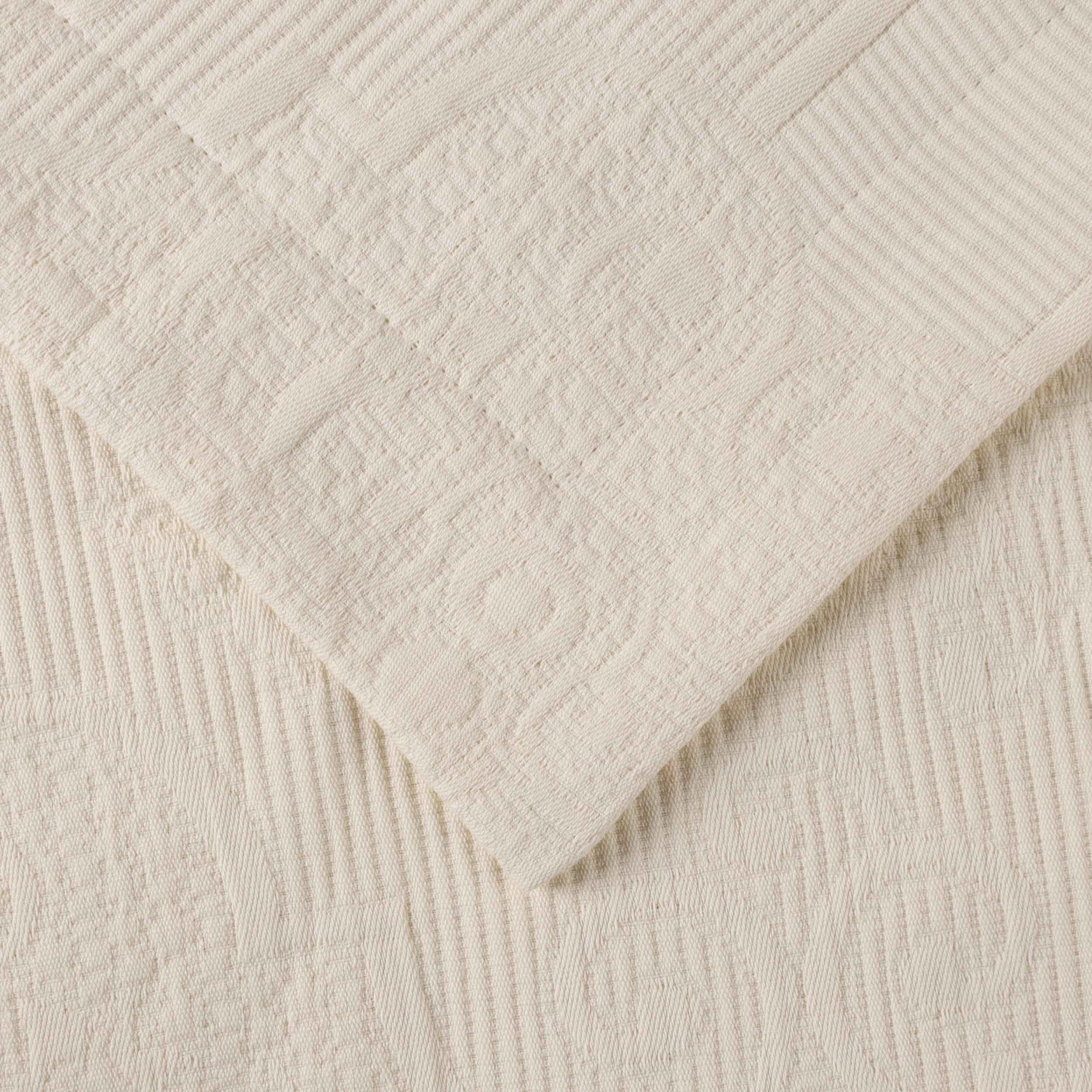 Florin Cotton Matelassé Jacquard Bedspread Set with Scrolling Medallion Design - Luxury Queen/King Size Bedding for Master Bedroom, Guest Room & Hotel Decor