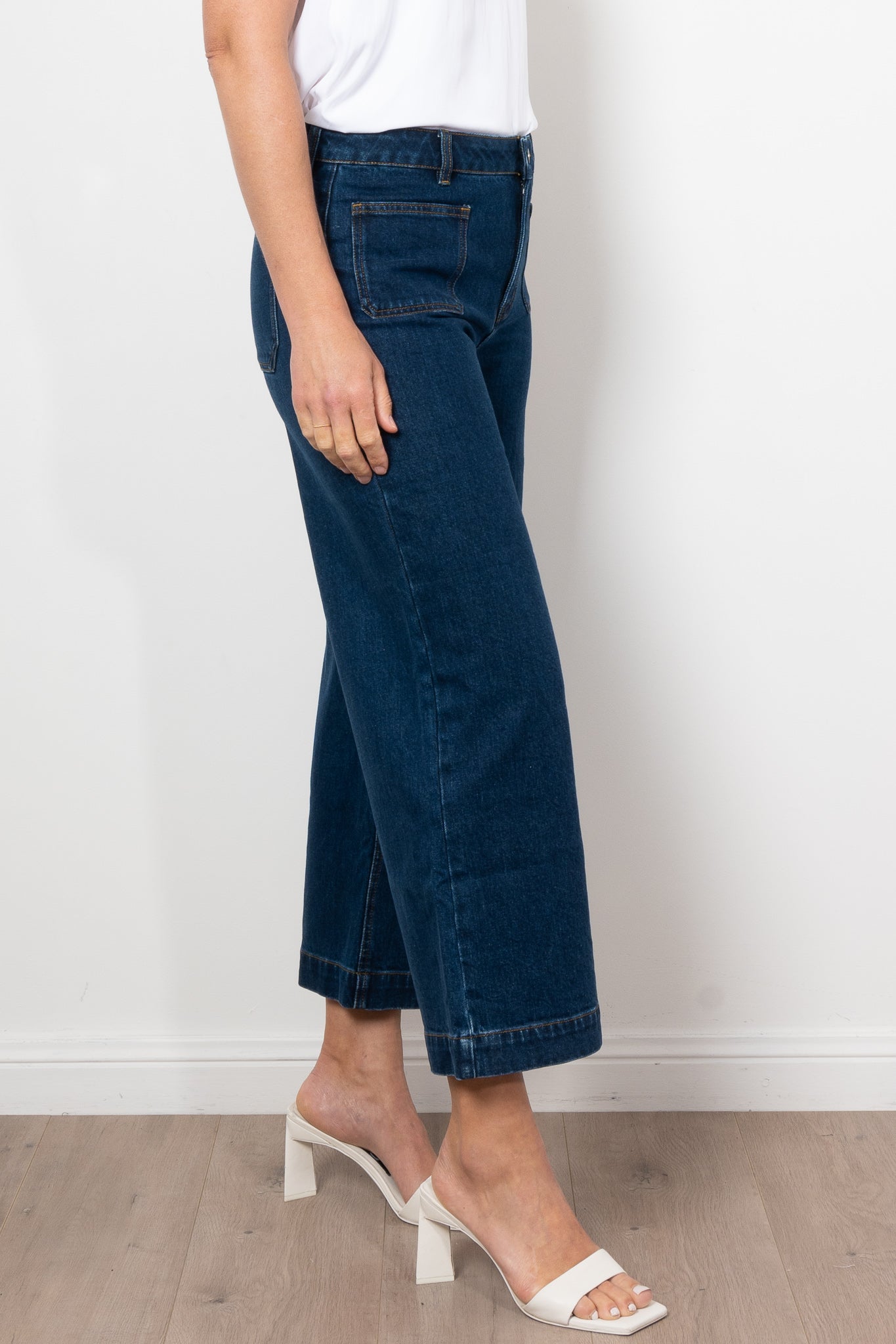 Zoe Kratzmann Women's High-Waisted Distressed Skinny Jeans - Trendy Stretch Denim Pants for Casual Wear & Night Out