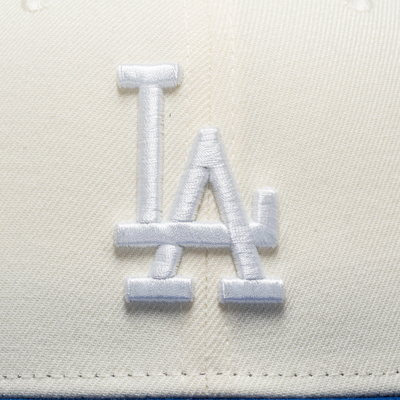 New Era x Politics Los Angeles Dodgers 59FIFTY Fitted Cap - Chrome/Royal - Official MLB Baseball Hat for Men & Women - Perfect for Games, Streetwear & Sports Fans
