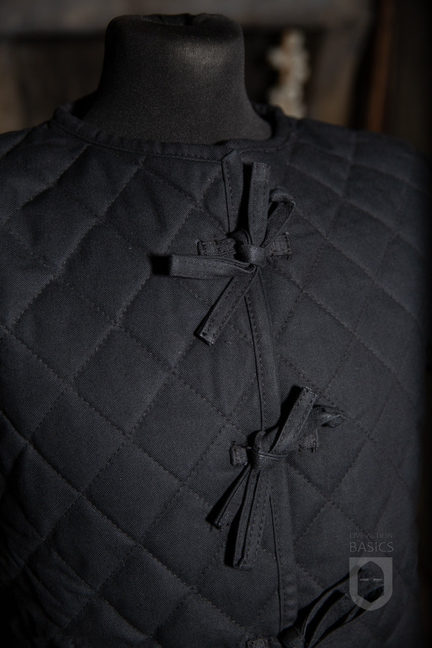 Medieval Basic Gambeson Black - Historical Armor for LARP, Cosplay & Reenactment | Durable & Comfortable for Battle & Events
