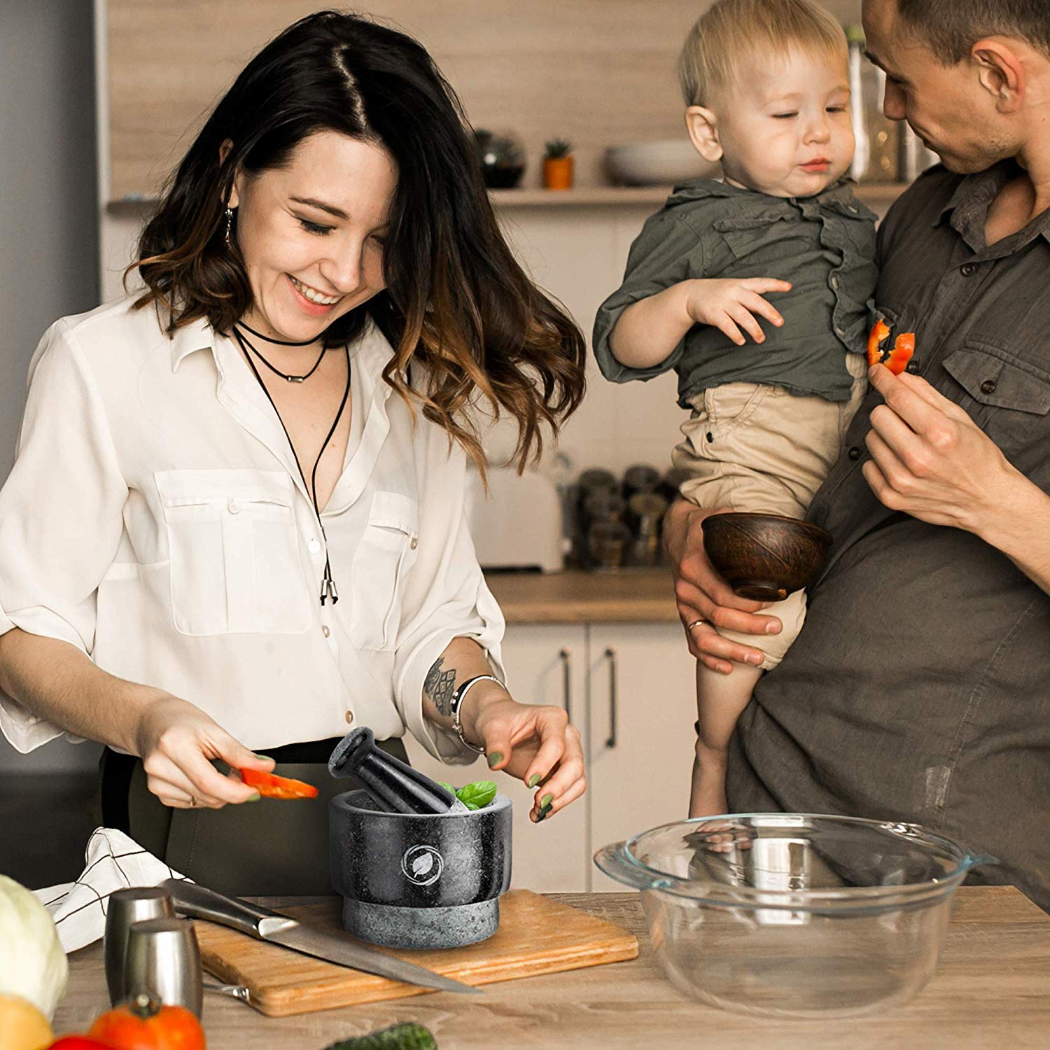 Premium Black Granite Mortar and Pestle Set - 2.1 Cup (5.5 Inch) Large Capacity Stone Spice Grinder & Molcajete - Perfect for Guacamole, Herbs, Spices, Garlic - Ideal for Mexican Cooking, Kitchen, Restaurants, and Home Use