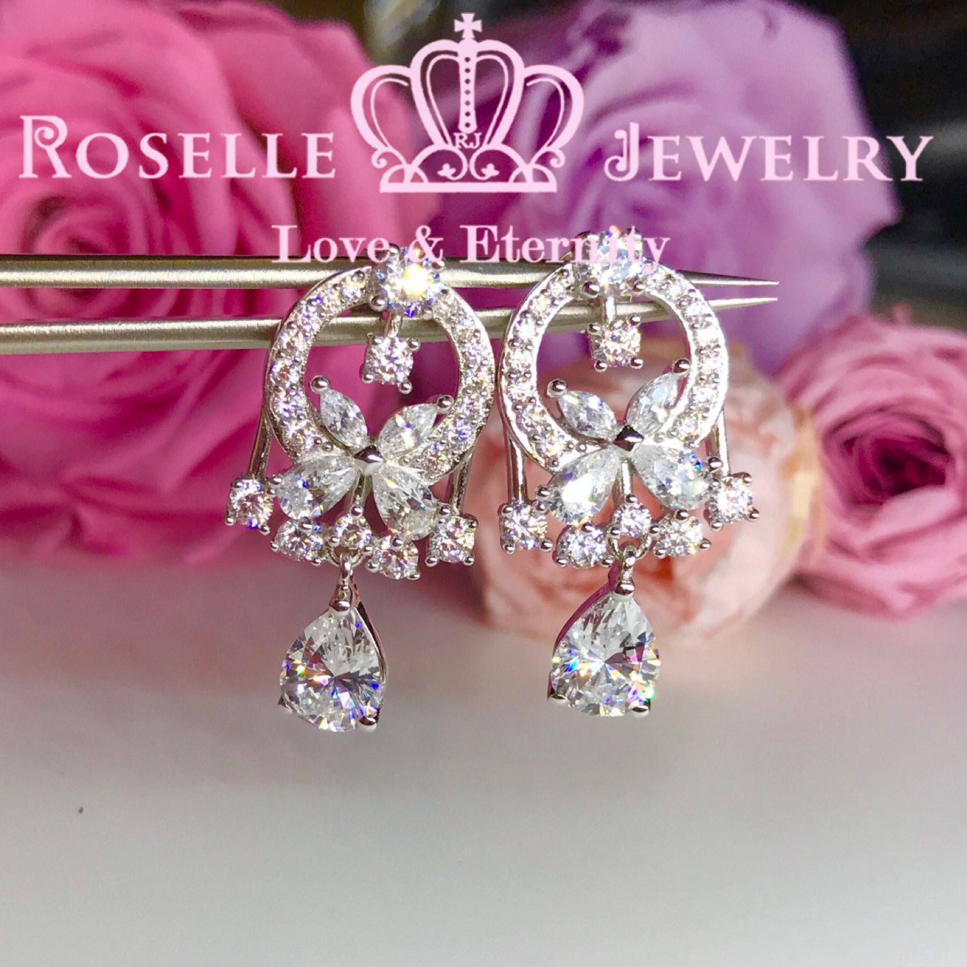 Butterfly Cluster Drop Earrings for Women - Elegant Dangle Jewelry for Parties, Weddings & Daily Wear | DE8