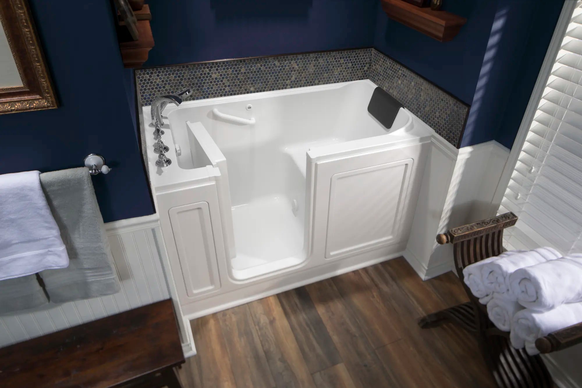 32 x 60 Inch Acrylic Walk-in Bathtub with Soaker System - Left Hand Drain & Faucet - Luxury Accessible Tub for Elderly & Mobility Needs - Perfect for Spa Relaxation & Safe Bathing