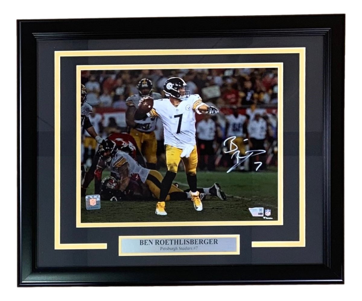 Authentic Ben Roethlisberger Autographed 11x14 Framed Pittsburgh Steelers Super Bowl XLIII Photo - Fanatics Certified Collectible - Perfect for Man Cave, Sports Memorabilia Room or Steelers Fan Gift