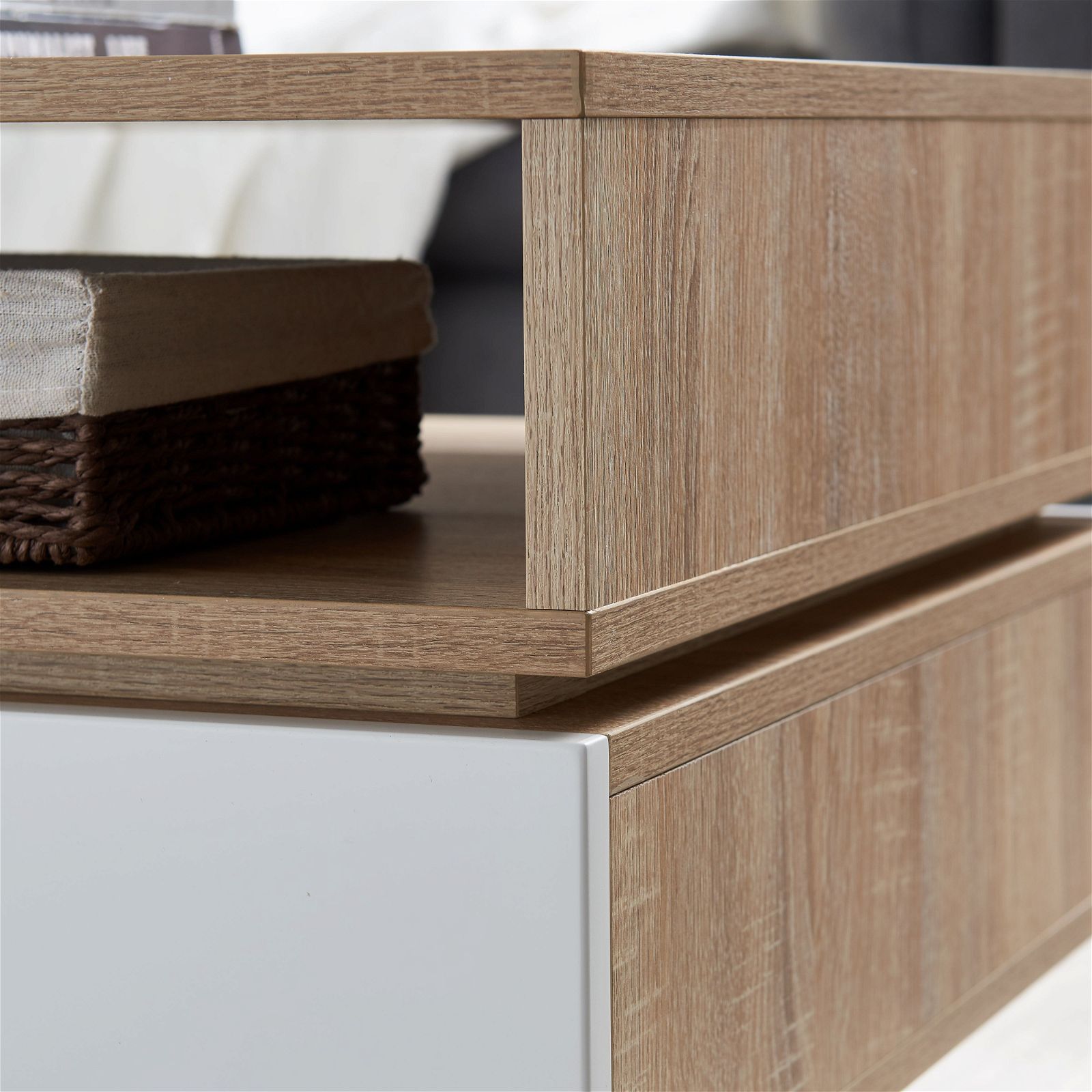 Criterion Silverton Solid Oak Coffee Table - Modern Living Room Furniture for Home Decor & Relaxation