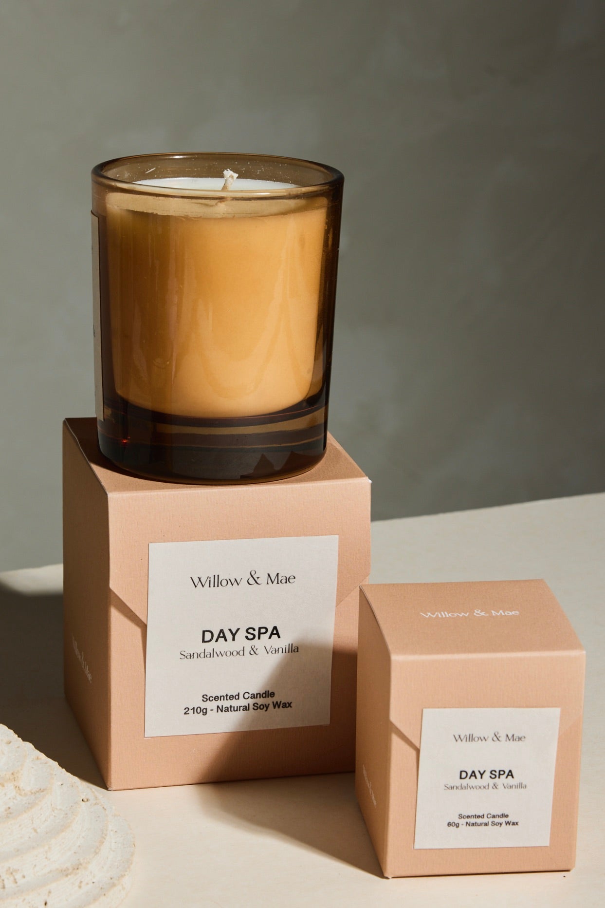 Premium Day Spa Sandalwood & Vanilla Scented Soy Candle - 210g Relaxing Aromatherapy Candle for Home, Bathroom, Yoga & Meditation Spaces