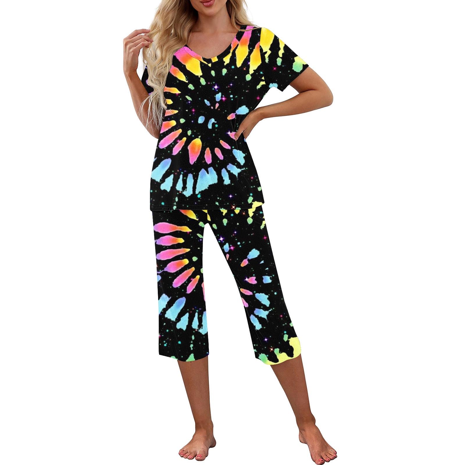 Retro Women's Capri Pajama Set with Pockets - Comfy Sleepwear & Lounge Outfit for Home Relaxation