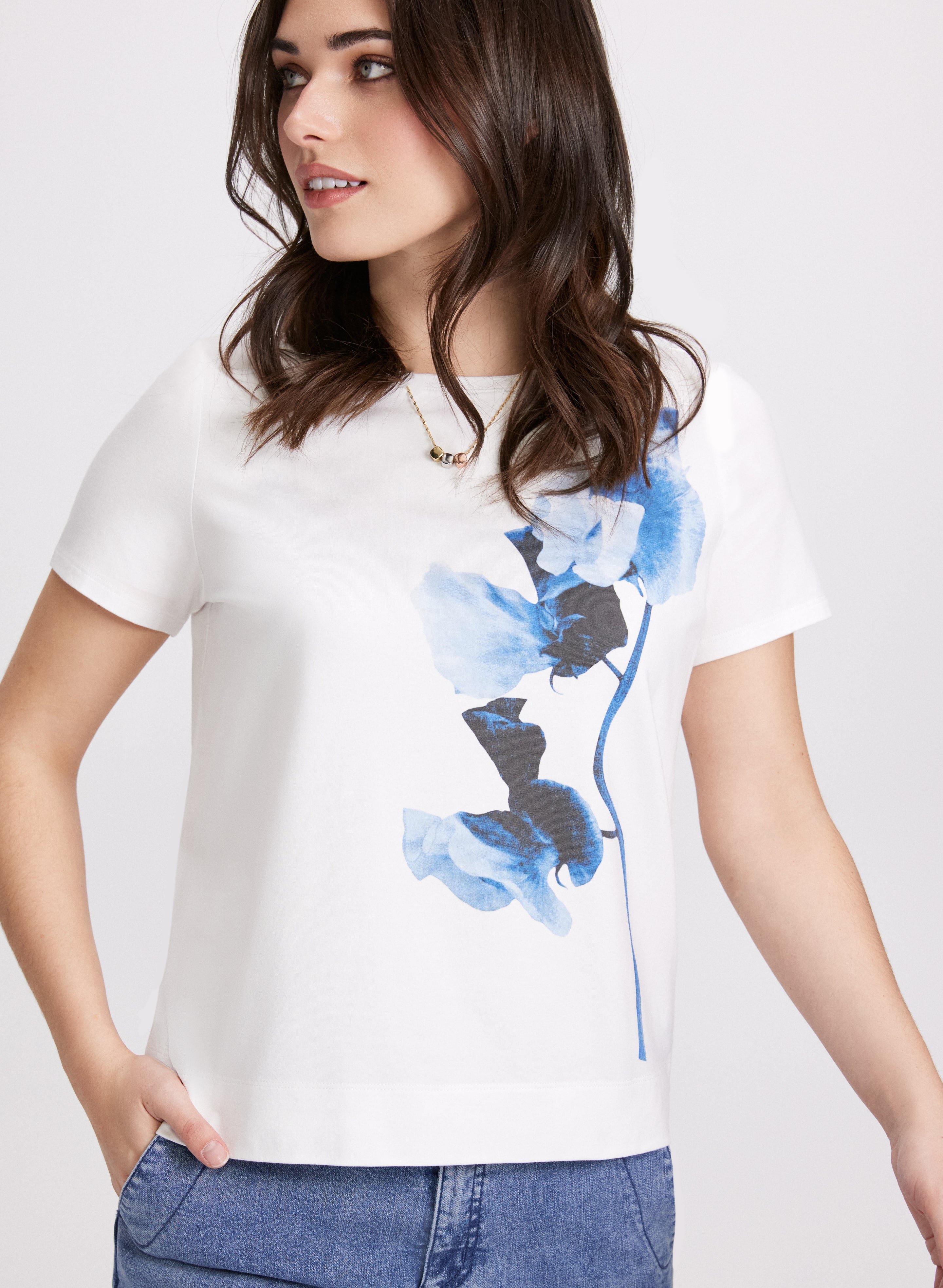 Floral Print T-Shirt for Women - Stylish Summer Casual Tee - Perfect for Outings, Dates & Everyday Wear