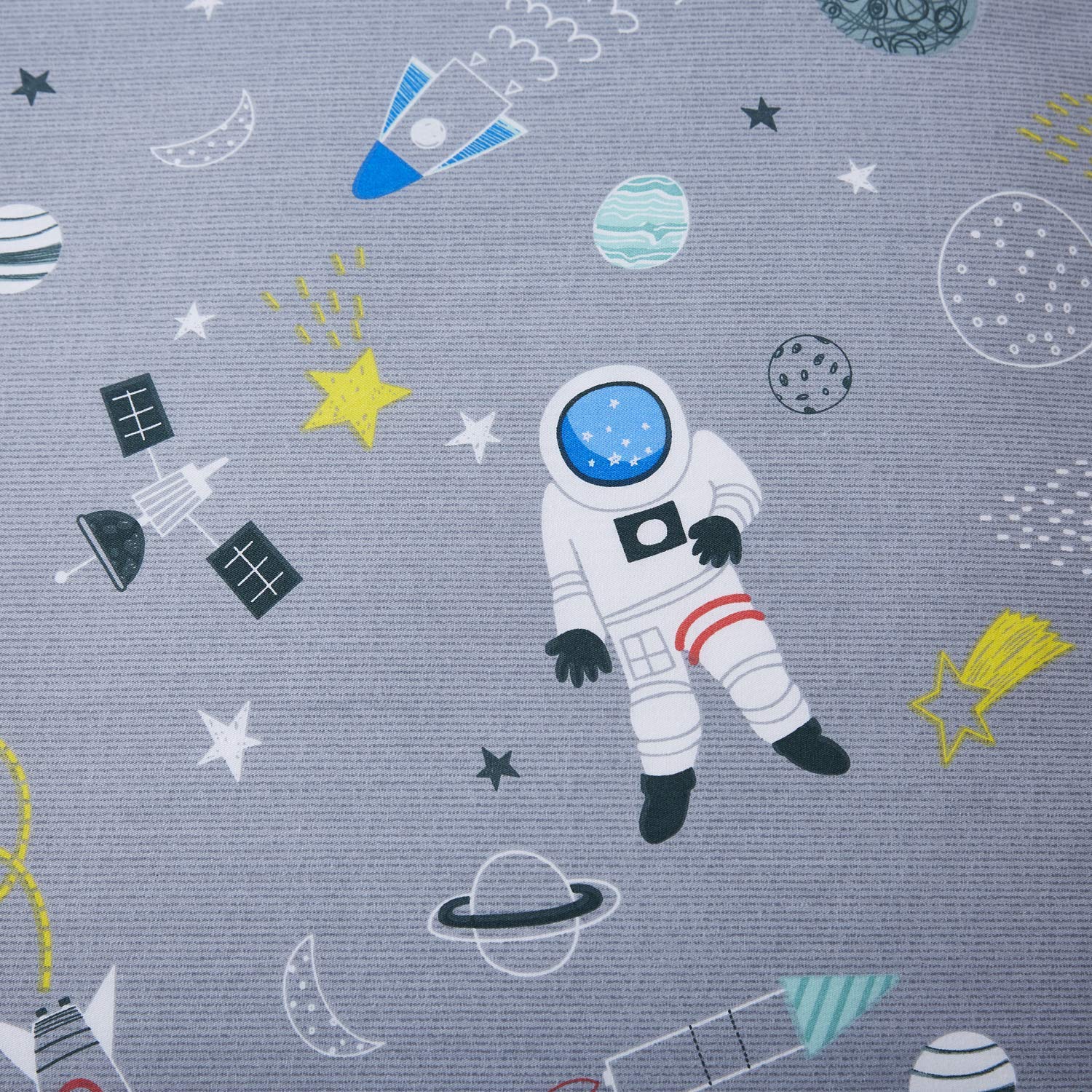 Brandream 7-Piece Queen Size Bed in a Bag - Gray Astronaut Themed Reversible Cotton Bedding Set with Duvet Cover & Sheets | Space-Themed Kids Room Decor for Boys & Girls Bedrooms