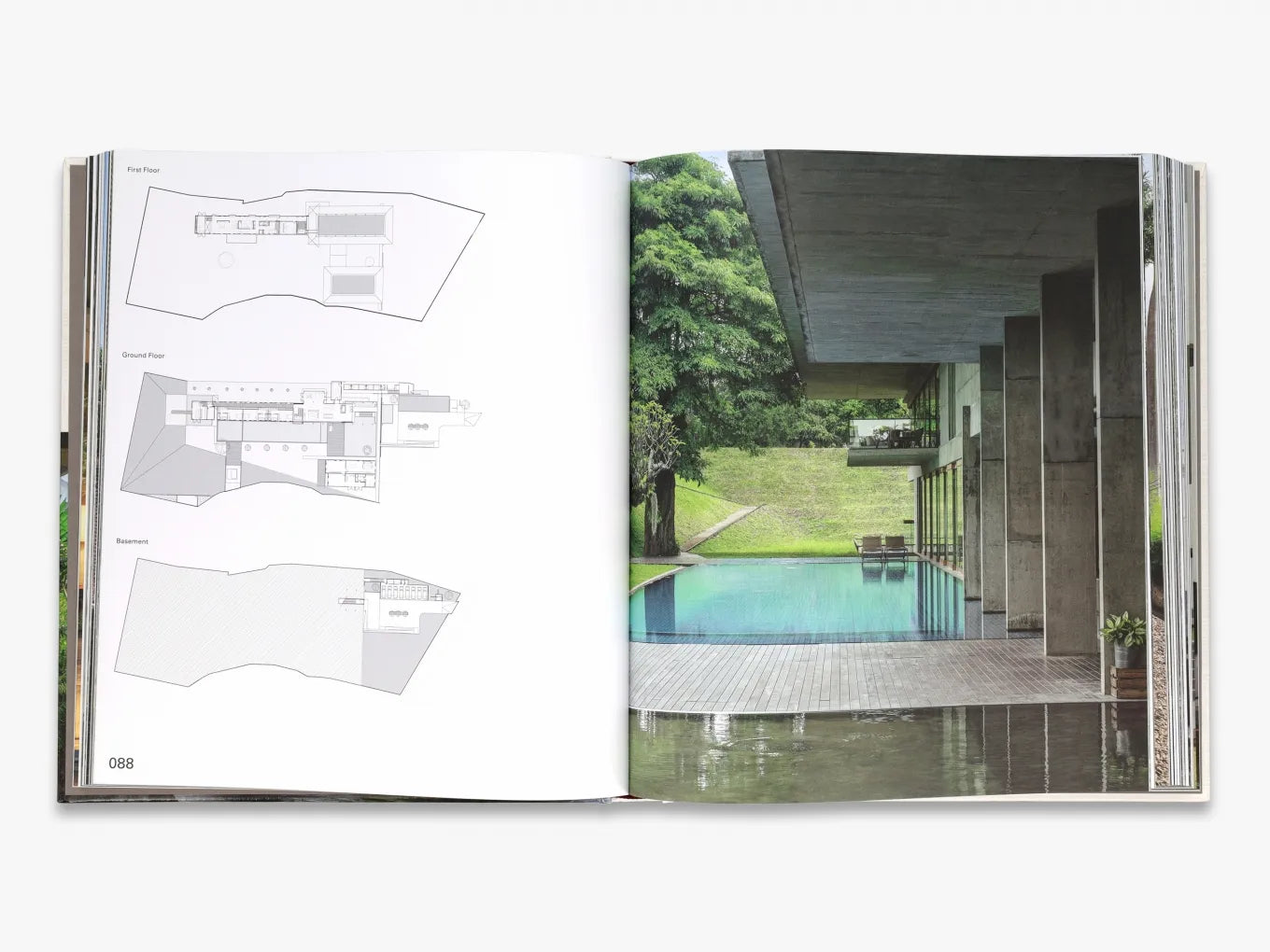 Andra Matin Tropical Houses - Modern Tropical Architecture Book - Perfect for Architects, Designers & Home Decor Enthusiasts