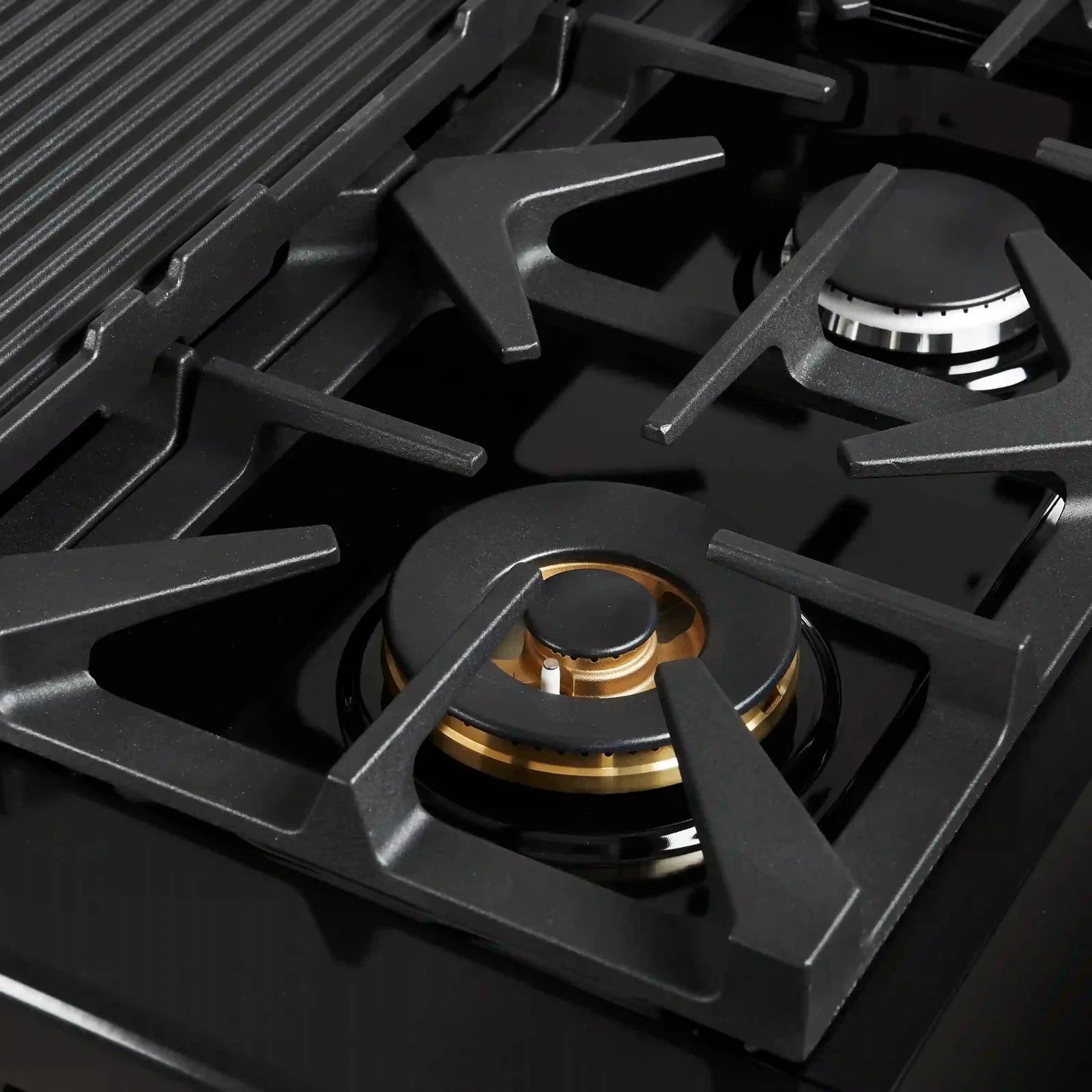 **Forno Antico 48-Inch Dual Fuel Range with 8 Gas Burners & Electric Convection Oven - Black Finish & Antique Brass Trim (Model FFSGS6113 48BLK) - Perfect for Professional Kitchens & Home Chefs**