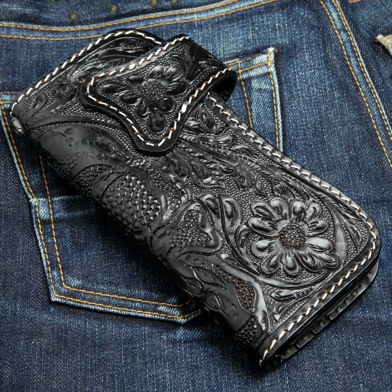 Black Phantom Skull Genuine Leather Biker Wallet for Men - Premium Motorcycle Rider Wallet with Chain - Perfect for Bikers, Gift for Motorcycle Enthusiasts