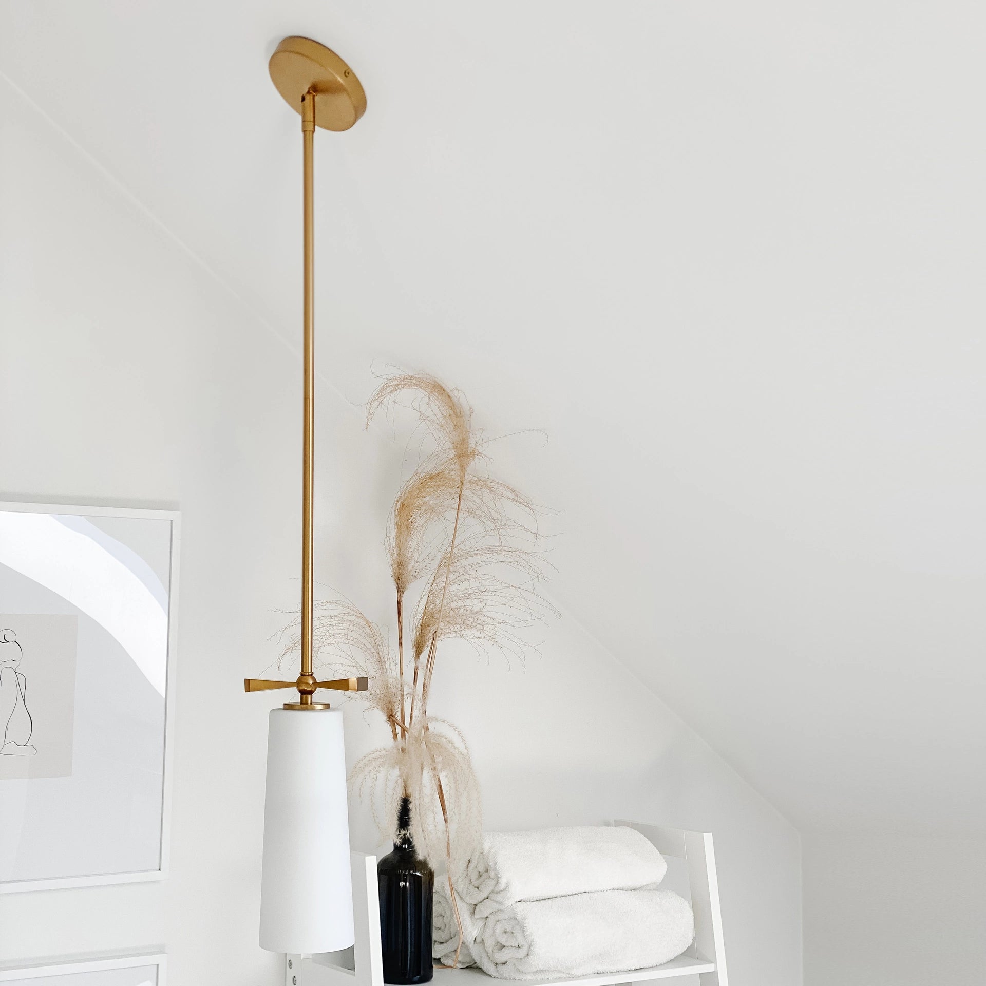 Elegant Bow Pendant Lamp in Brass or Black - Perfect for Dining Room, Kitchen Island, and Bedroom Lighting