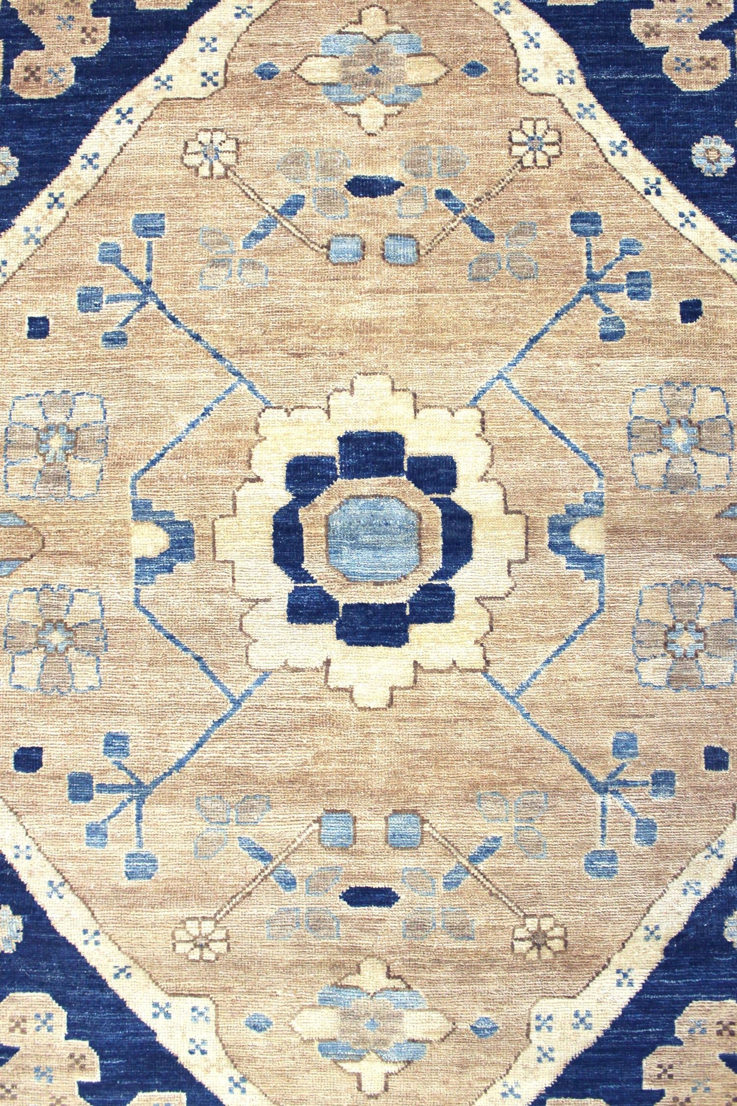 Handwoven Bakshaish Tribal Rug - Authentic Persian Design, J69763 - Perfect for Boho Home Decor, Living Room & Bedroom Accent