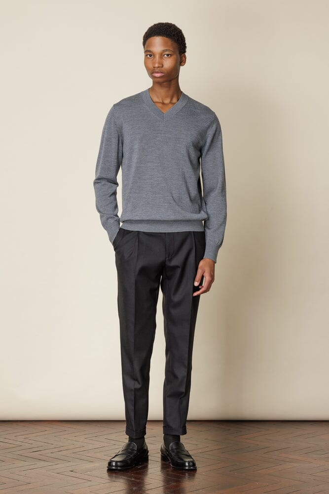 Premium V-Neck Merino Wool Sweater for Men - Soft & Breathable Grey Pullover - Perfect for Office Wear, Casual Outfits & Winter Layering