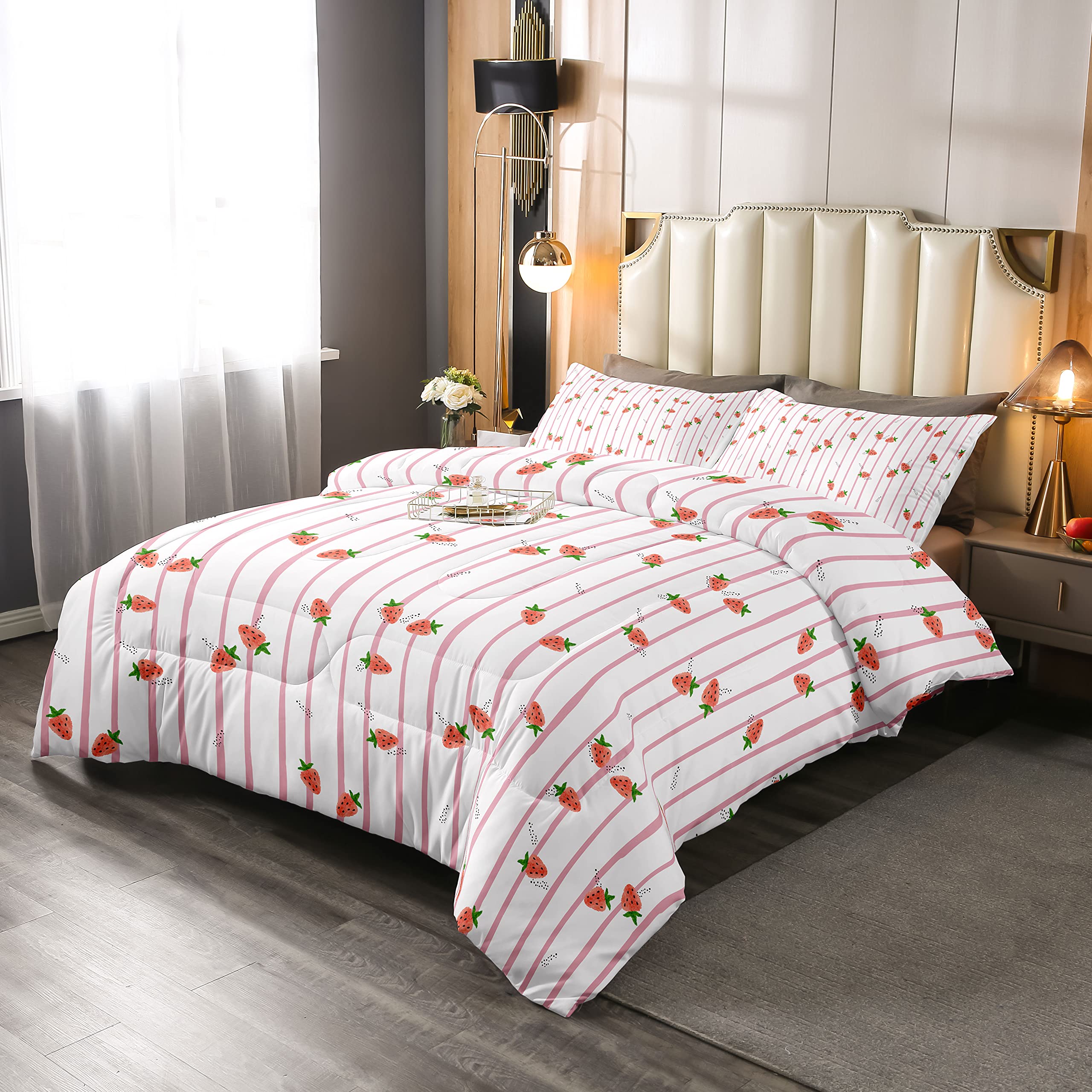 Strawberry Comforter Set Twin Size - Kawaii Bedding for Kids & Girls - Cute Pink Fruit Pattern Reversible Duvet Cover with Geometric Stripes - Includes 1 Pillowcase - Perfect for Kawaii Room Decor, Girls' Bedroom & Cozy Sleepovers