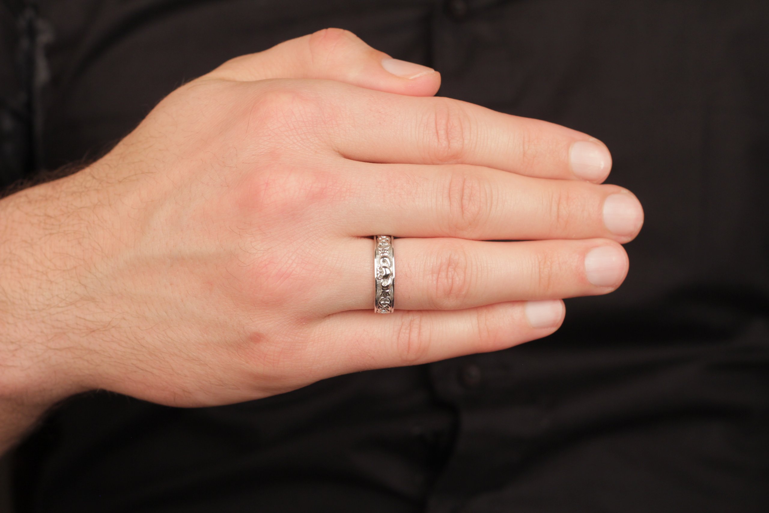 Authentic Irish Men's Claddagh Wedding Ring SM-SD9 - Traditional Celtic Love & Loyalty Symbol - Handcrafted in Ireland - Perfect for Engagements, Weddings & Anniversary Gifts