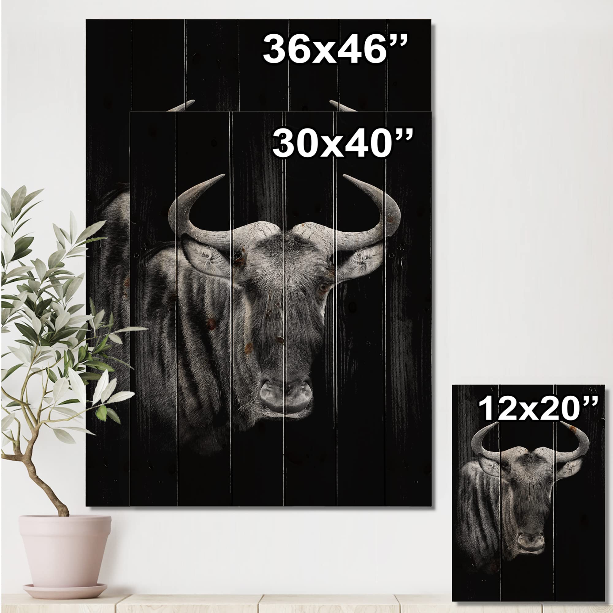 DesignQ Monochrome Wildebeest Portrait - Farmhouse Wood Wall Decor, Black Wood Wall Art, Large Animal Wood Panels Printed on Natural Pine - Perfect for Living Room, Bedroom & Office Decor