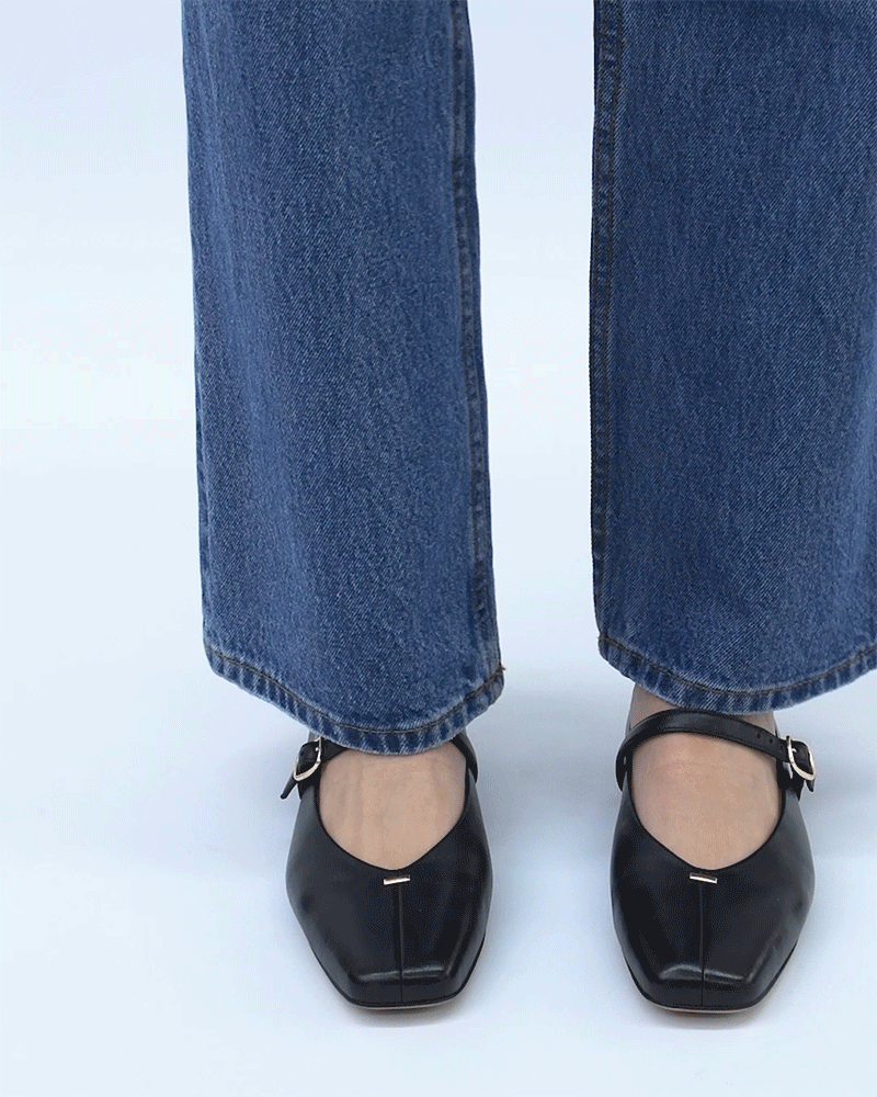 April Casual Flats - Black Leather Women's Shoes for Comfort & Style | Perfect for Work, Travel & Everyday Wear