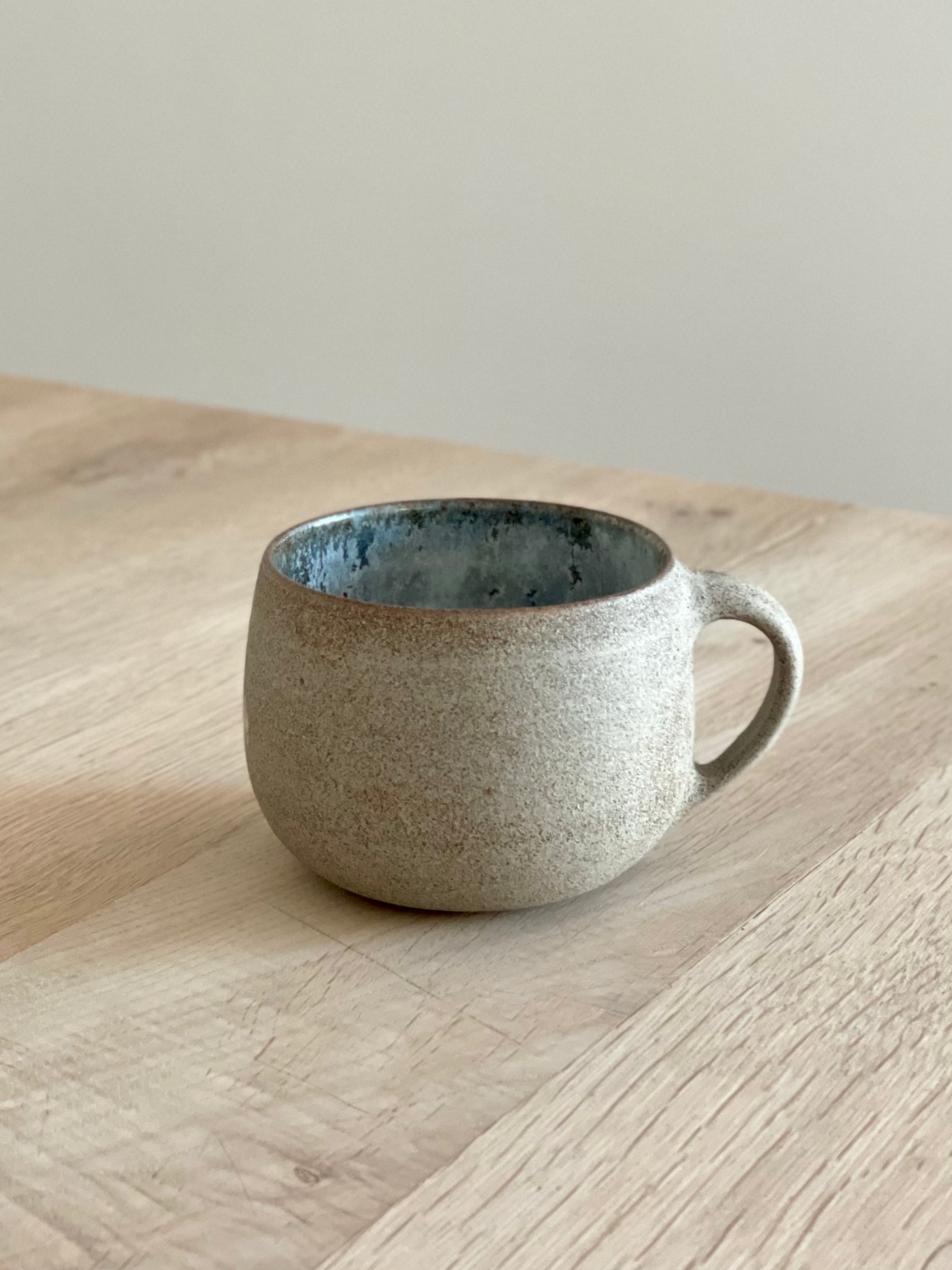 Aage Würtz Still Got The Blues/Raw Ceramic Coffee Mug - Handmade Artisan Mug for Tea, Coffee & Hot Drinks - Perfect Gift for Music Lovers & Blues Fans