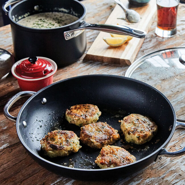 Premium 4 Quart Non-Stick Braiser Pan - Heavy Duty, Oven Safe & Dishwasher Safe for Perfect Searing, Braising & Roasting - Ideal for Stovetop to Oven Cooking, Family Dinners & Entertaining