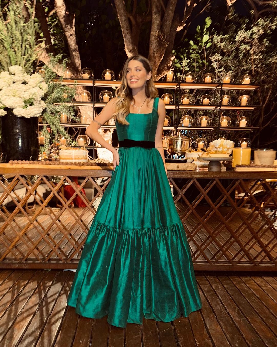 Elegant A-Line Green Satin Long Prom Dress for Wedding Guest - J5165 | Perfect for Formal Events, Evening Gowns & Special Occasions