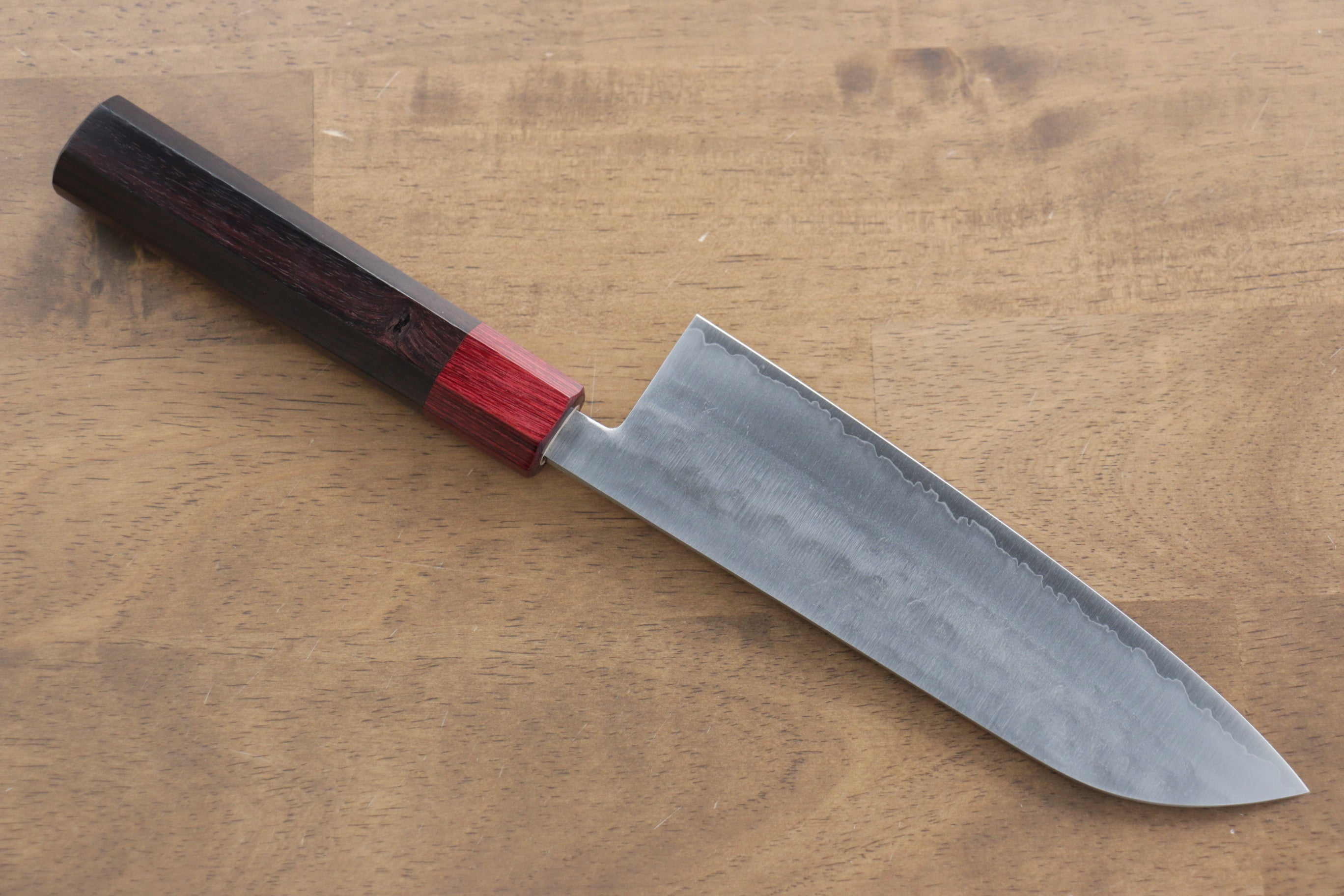 Kunihira VG1 Hammered Santoku Knife 170mm - Japanese Kitchen Knife with Red Pakka Wood Handle - Perfect for Slicing, Dicing & Chopping Vegetables, Meat & Fish