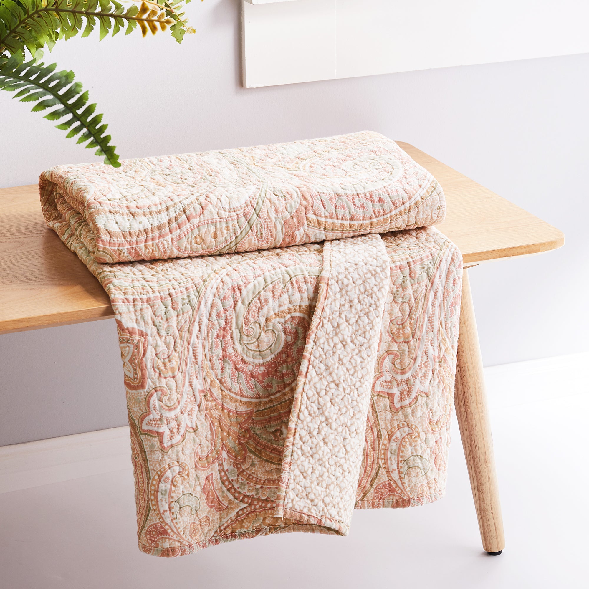 Cozy Spruce Green Quilted Throw Blanket - Soft & Warm Reversible Bedspread for Couch, Sofa, and Bed - Perfect for Winter Nights, Home Decor, and Gift Giving