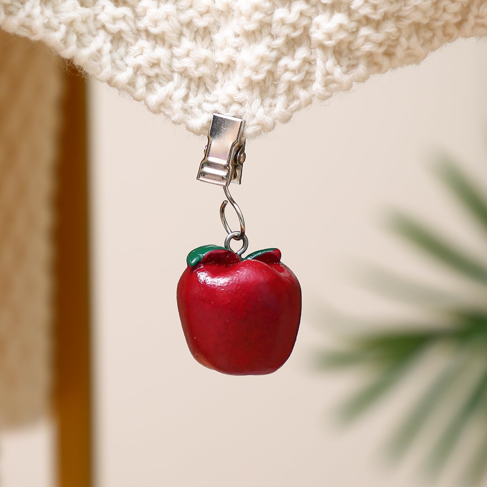 TwoFish Home Set of 4 Resin Red Apple Tablecloth Weights - Decorative Table Clamps for Outdoor Picnics, Garden Parties & Home Decor (Pack of 4)