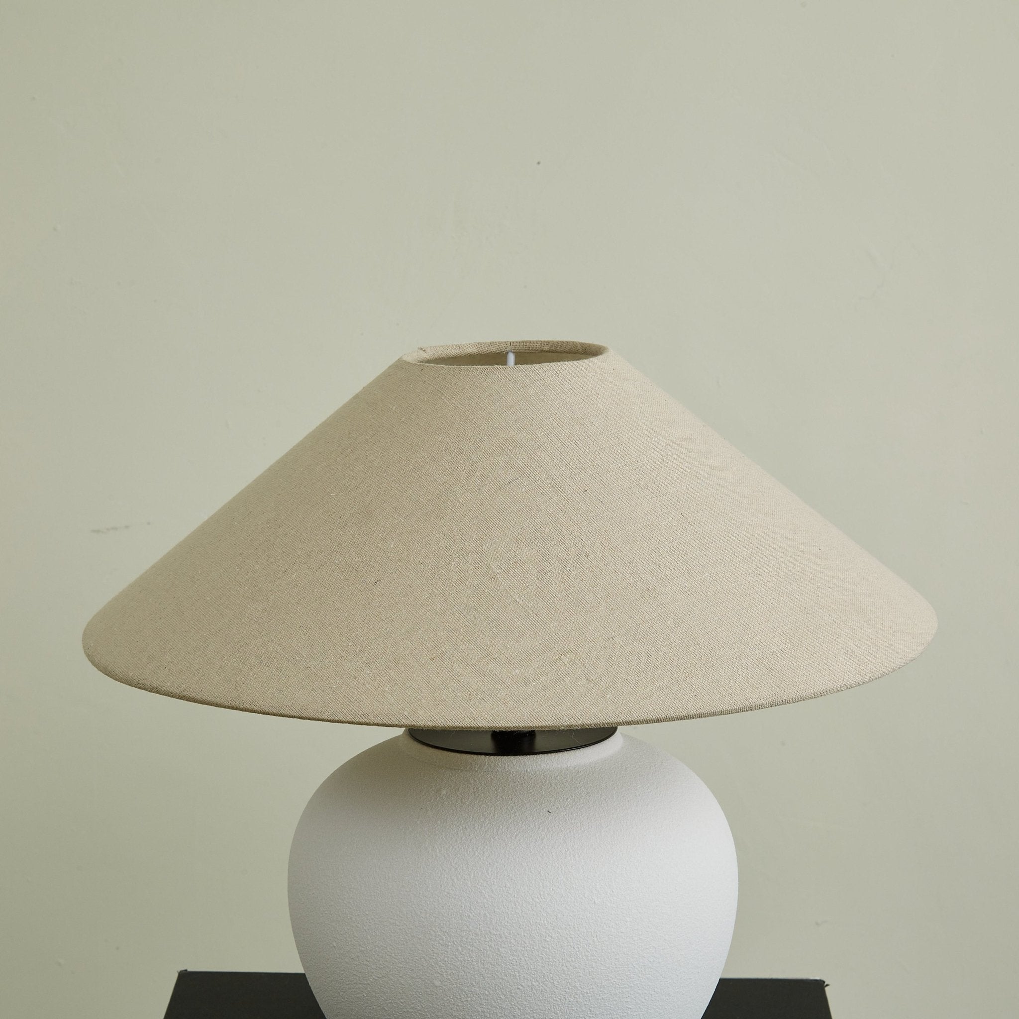 Erison Ceramic Table Lamp - Modern Home Decor for Living Room, Bedroom & Office - Stylish Lighting for Relaxation & Ambience