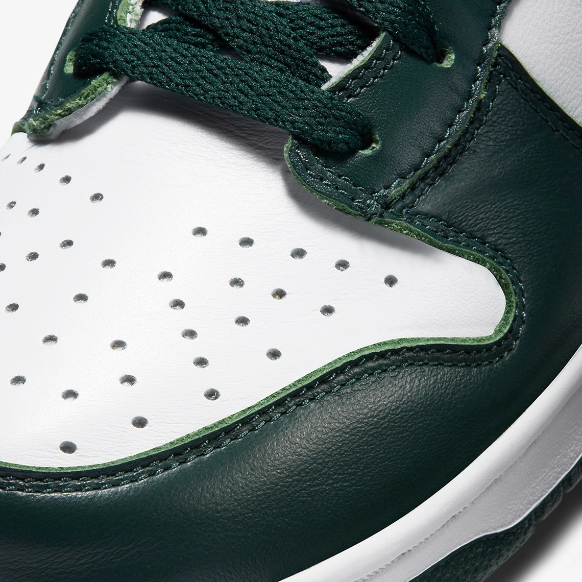 Nike Dunk High Spartan Green White Sneakers - Men's Basketball Shoes for Streetwear & Casual Style | Perfect for Urban Fashion & Everyday Wear