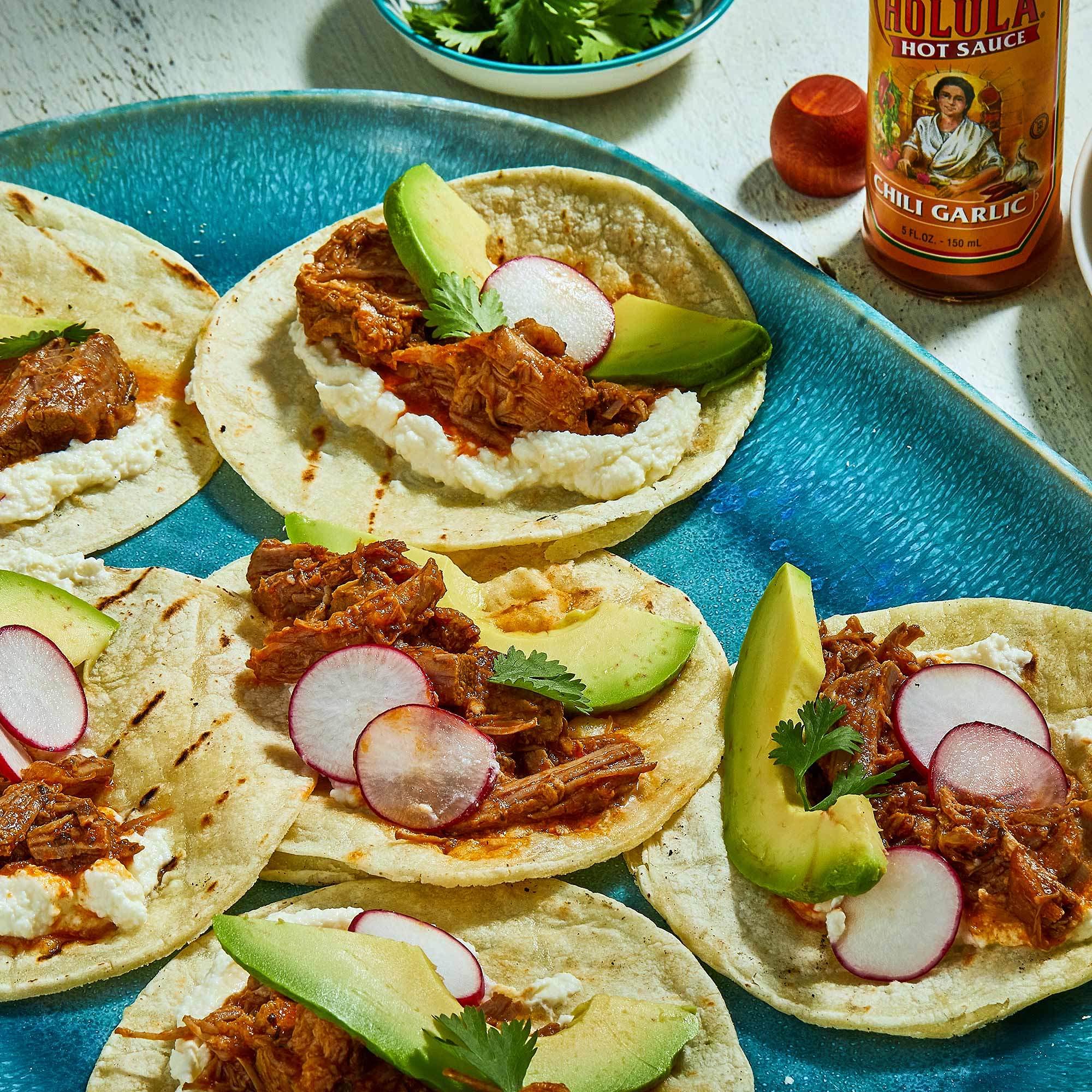 Cholula Hot Sauce - Chili Garlic Flavor, Kosher Certified, 5 fl oz (Pack of 12) | Perfect for Tacos, Wings, Pizza & Bloody Marys