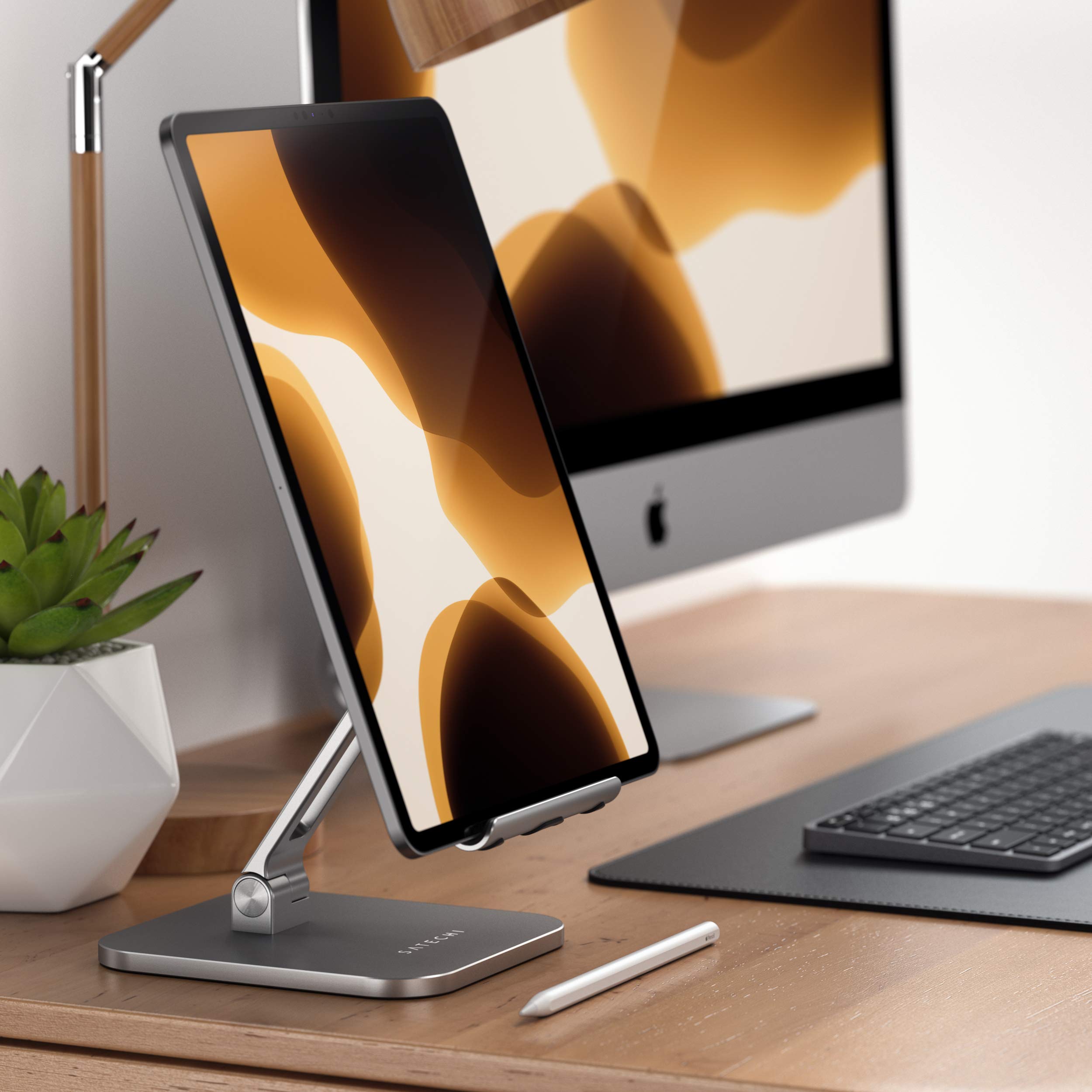 Satechi Aluminum Adjustable Desktop Stand with Soft Pads - Compatible with iPad Pro M2/M1, iPad Air M1, iPad Mini, iPhone 16/15/14 Series & More - Perfect for Home Office, Workstation & Tablet Viewing